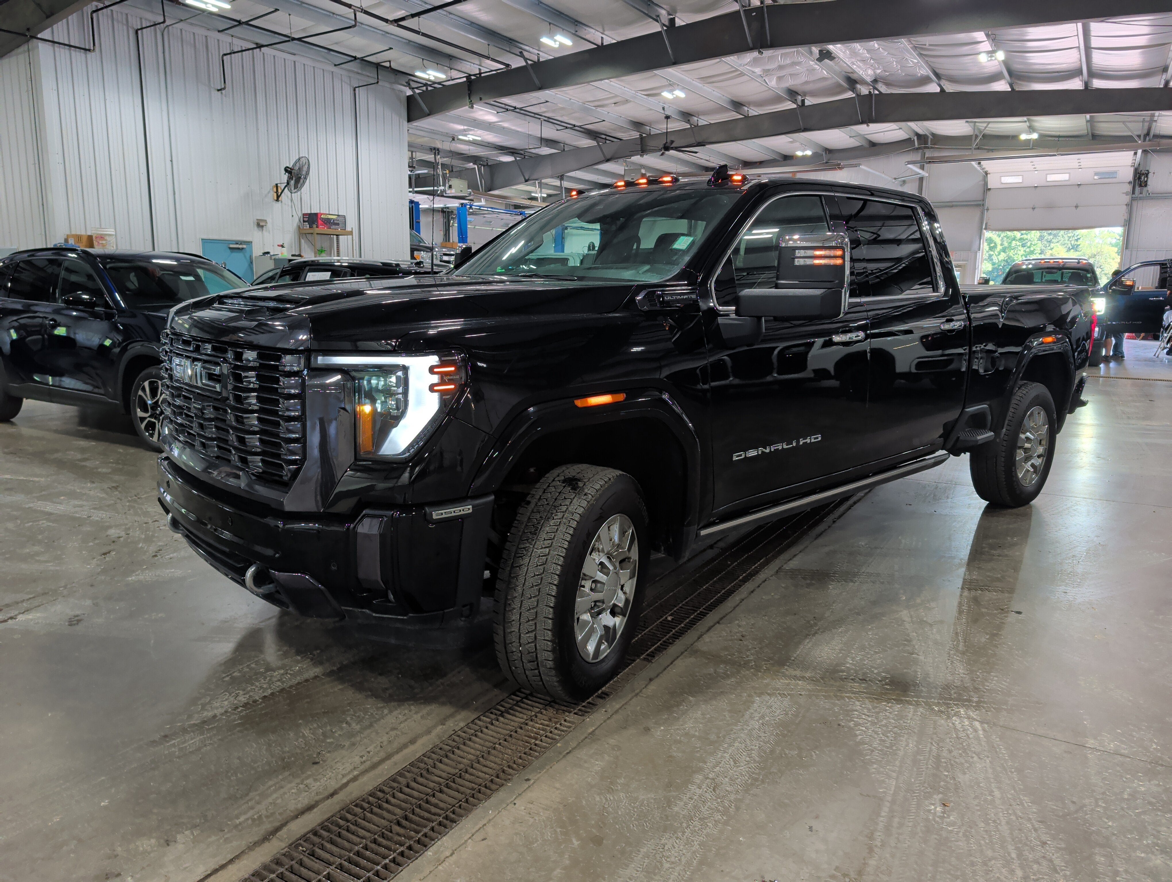 2024 GMC Sierra 3500 HD Denali Ultimate