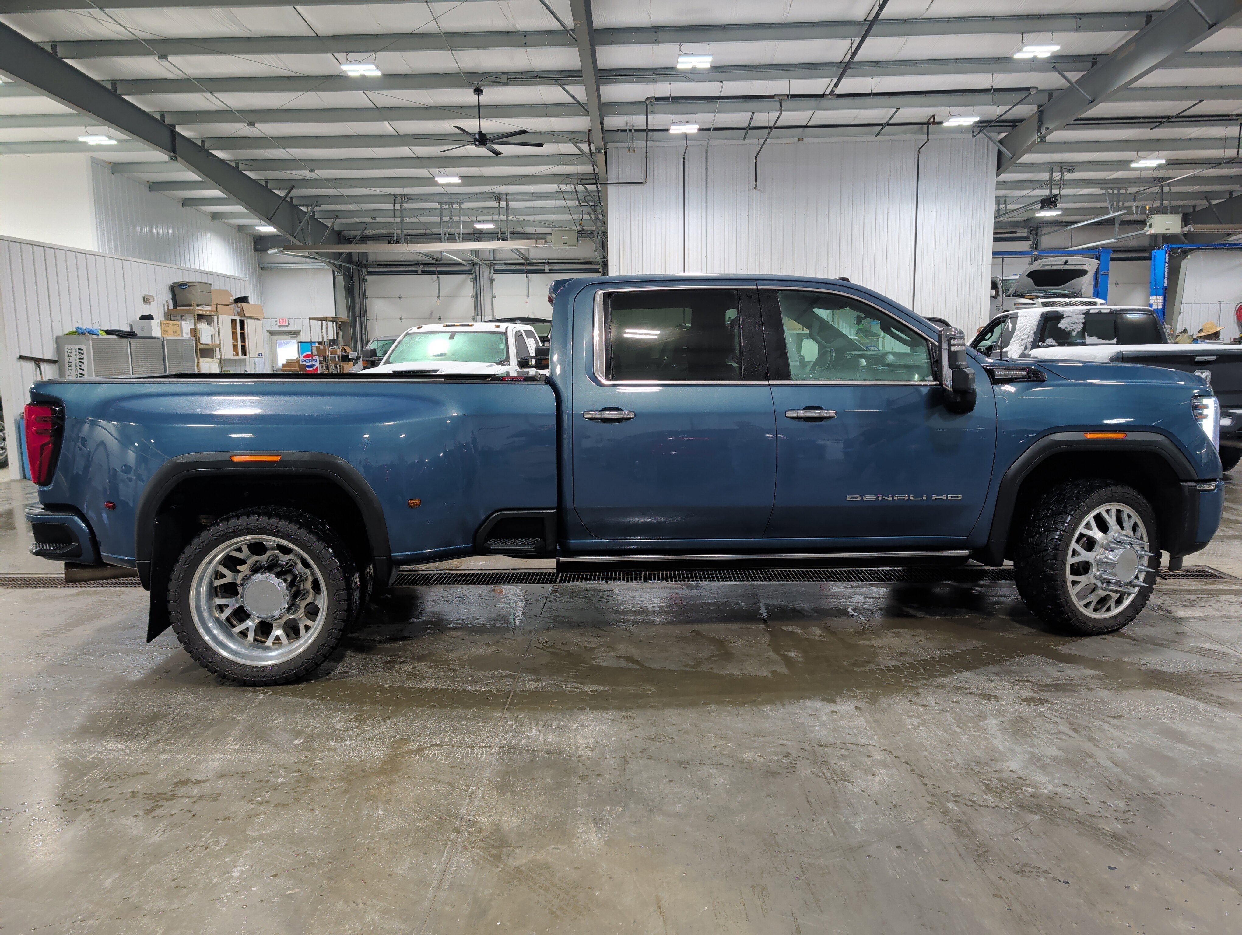 2024 GMC Sierra 3500 HD Denali Ultimate