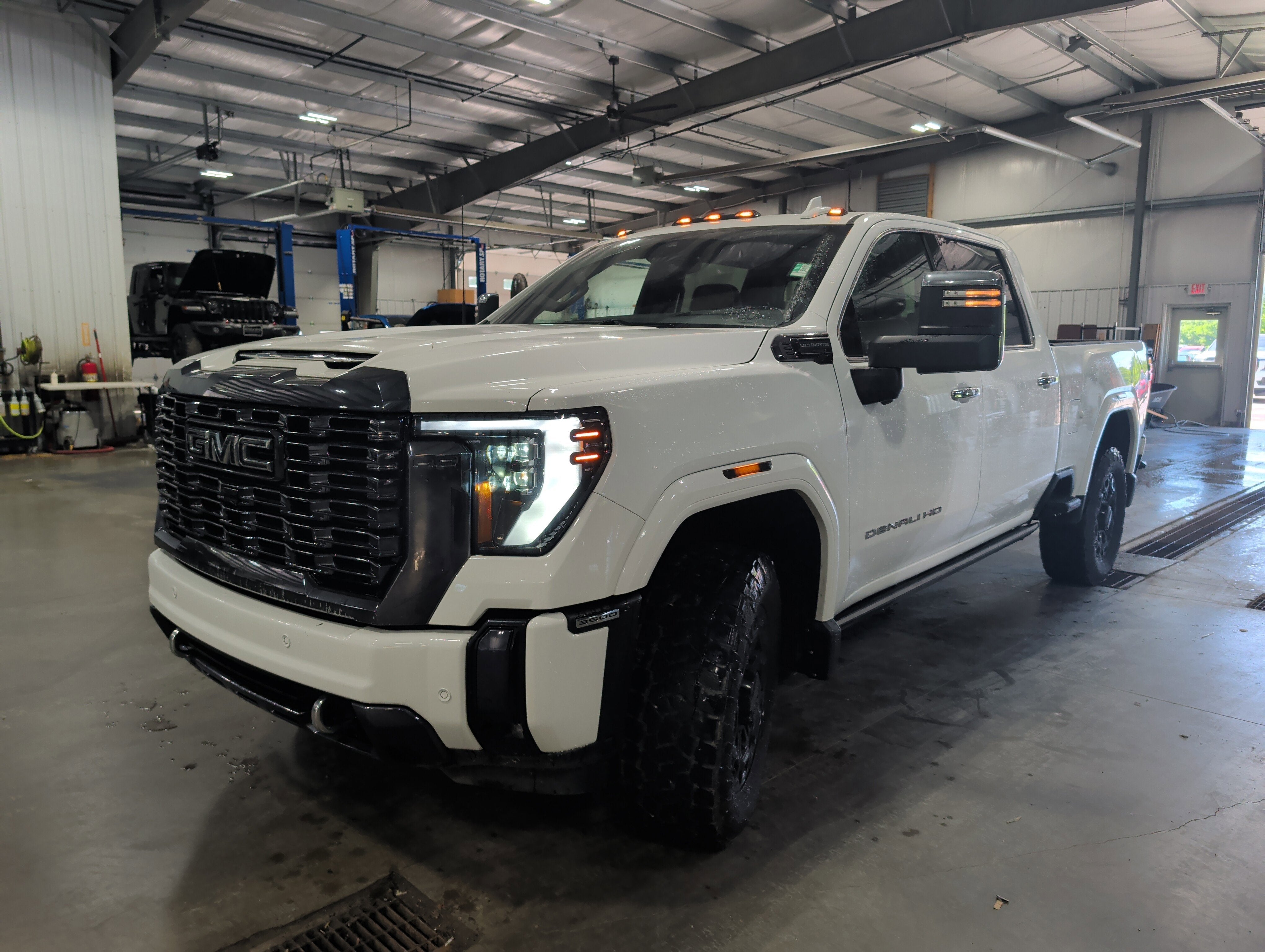 2024 GMC Sierra 3500 HD Denali Ultimate