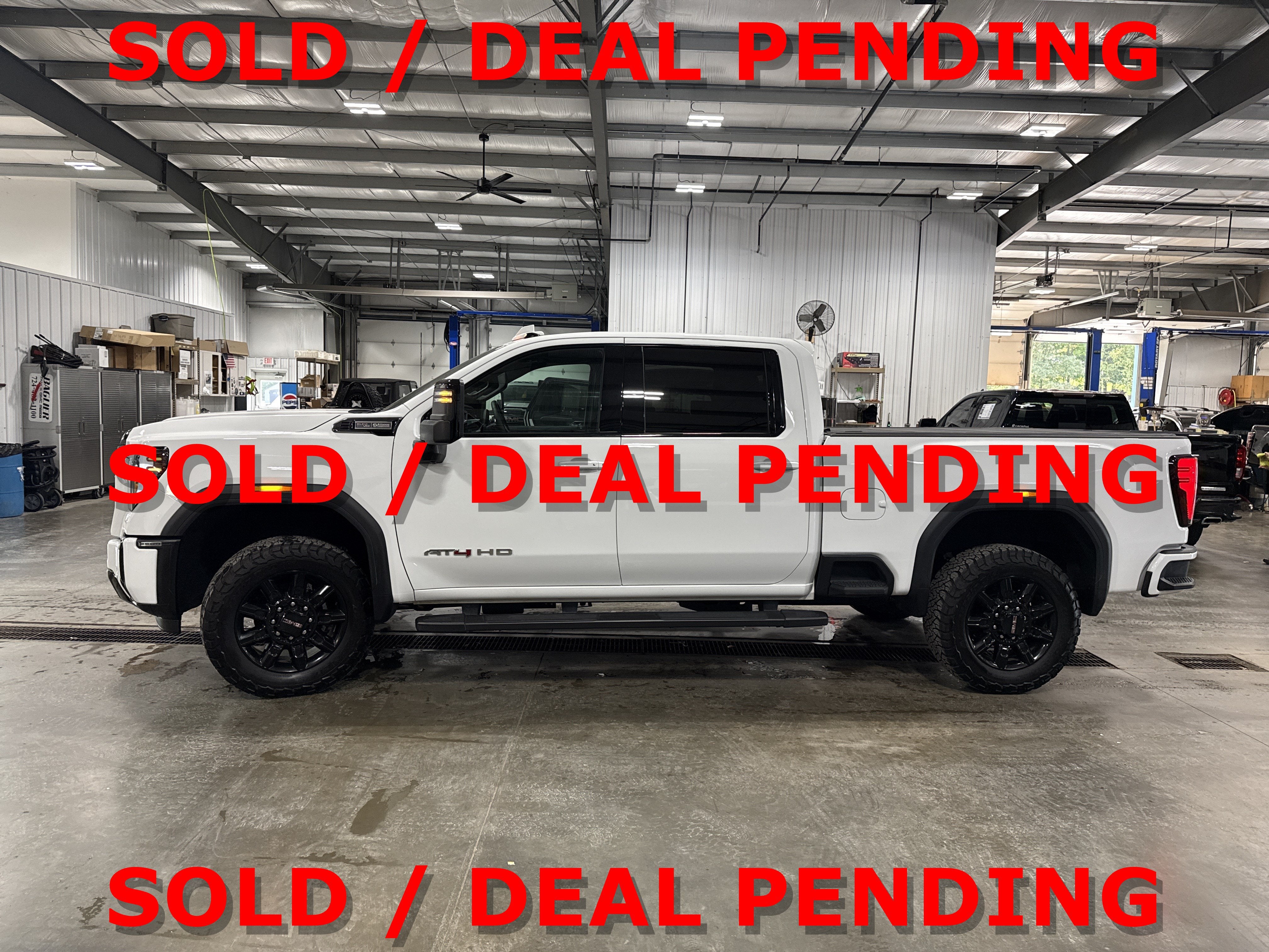 2025 GMC Sierra 2500 HD AT4
