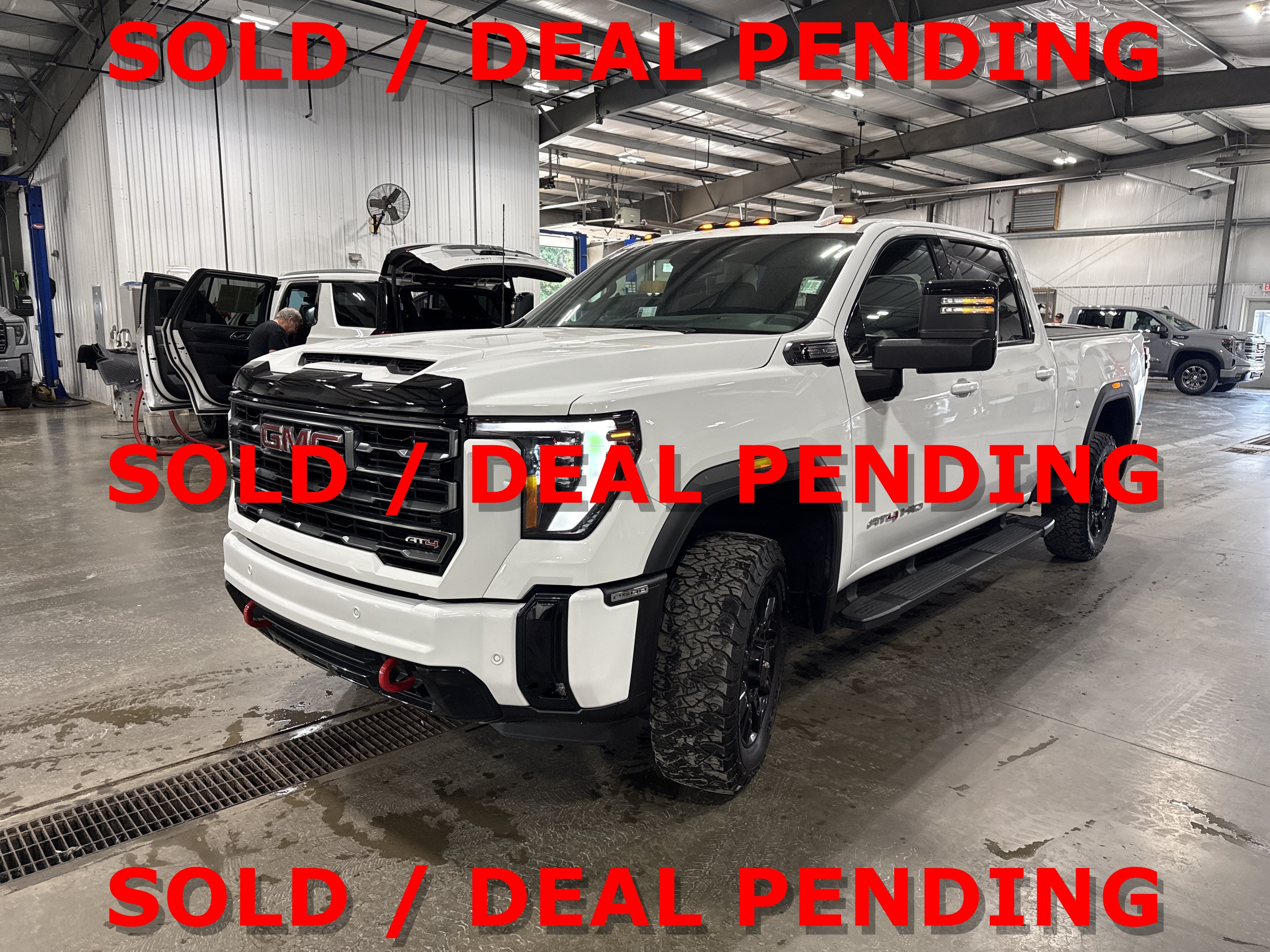 2025 GMC Sierra 2500 HD AT4