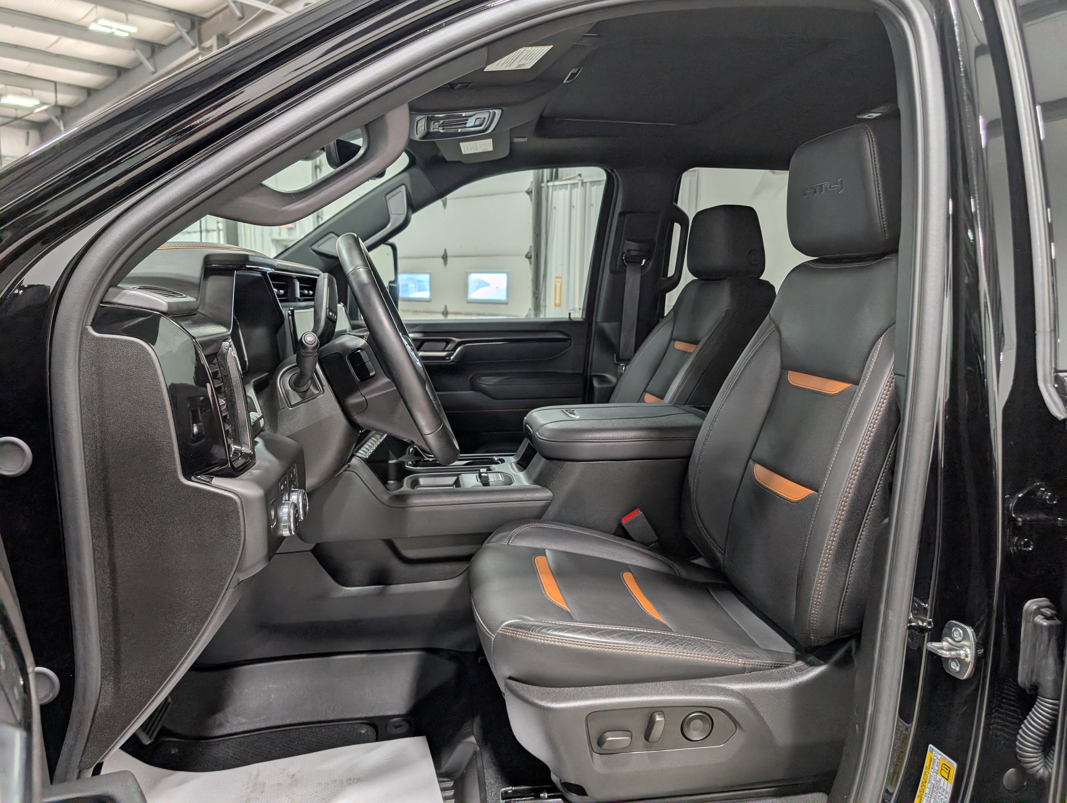 2025 GMC Sierra 2500 HD AT4