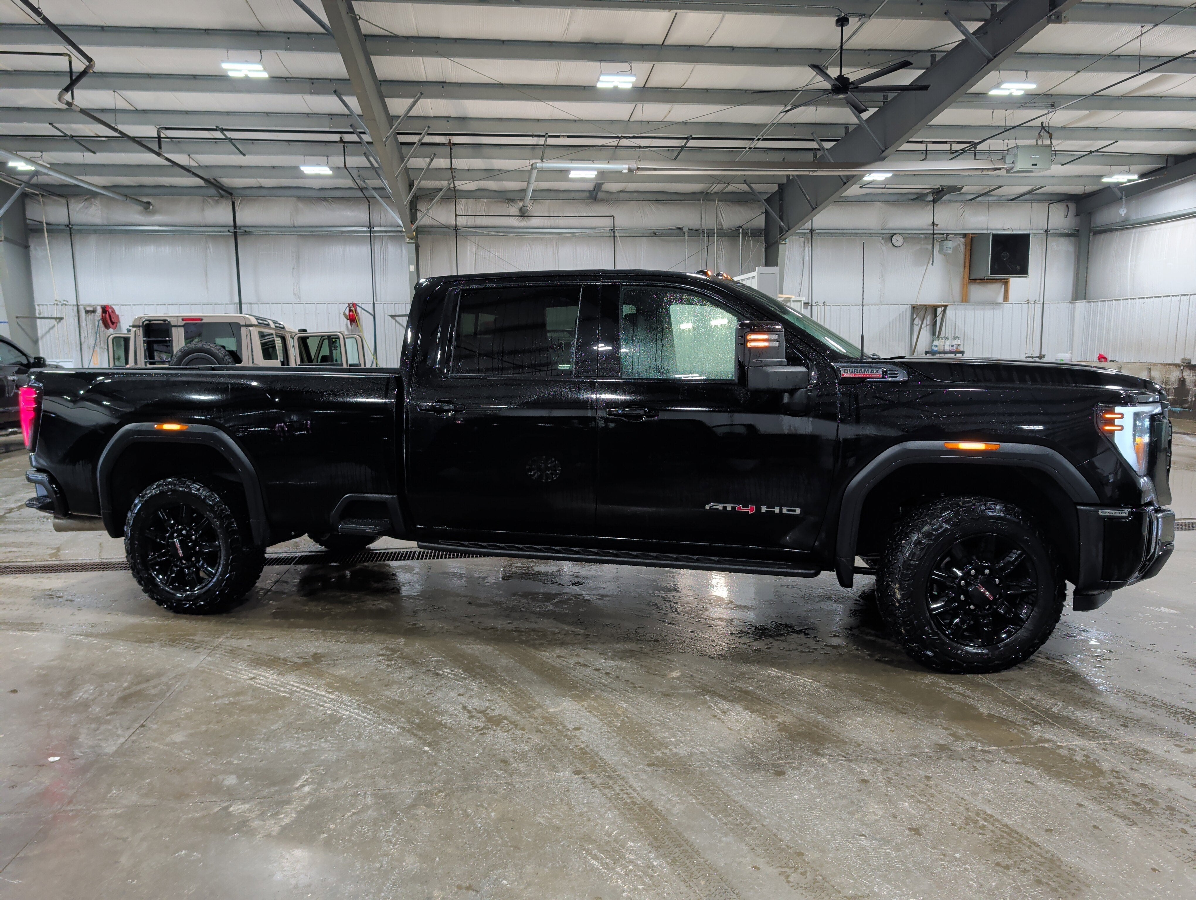 2025 GMC Sierra 2500 HD AT4