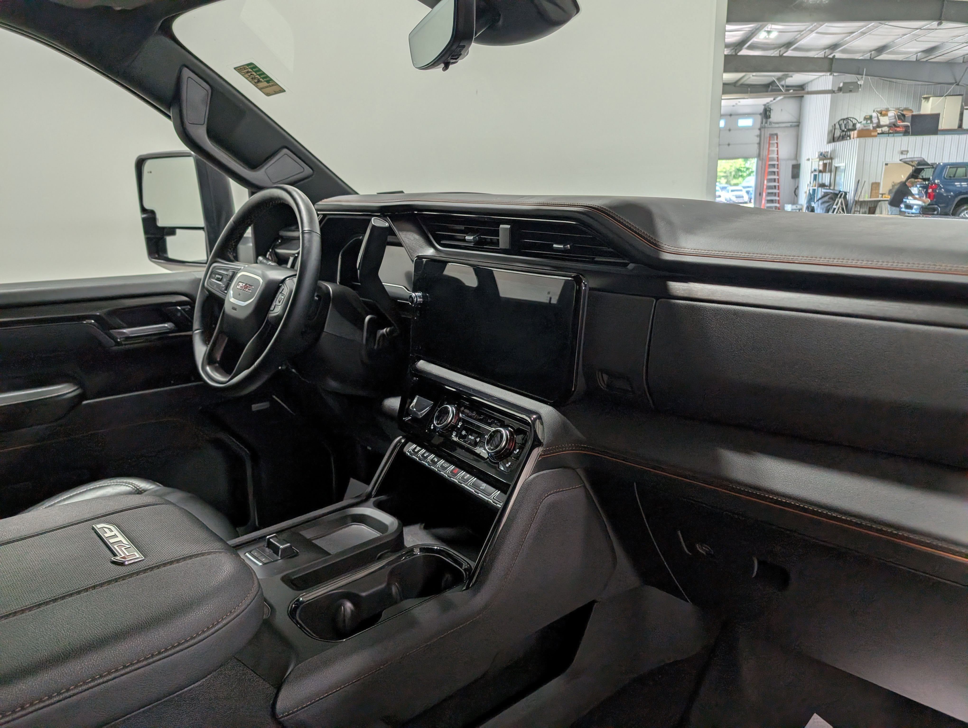 2025 GMC Sierra 2500 HD AT4