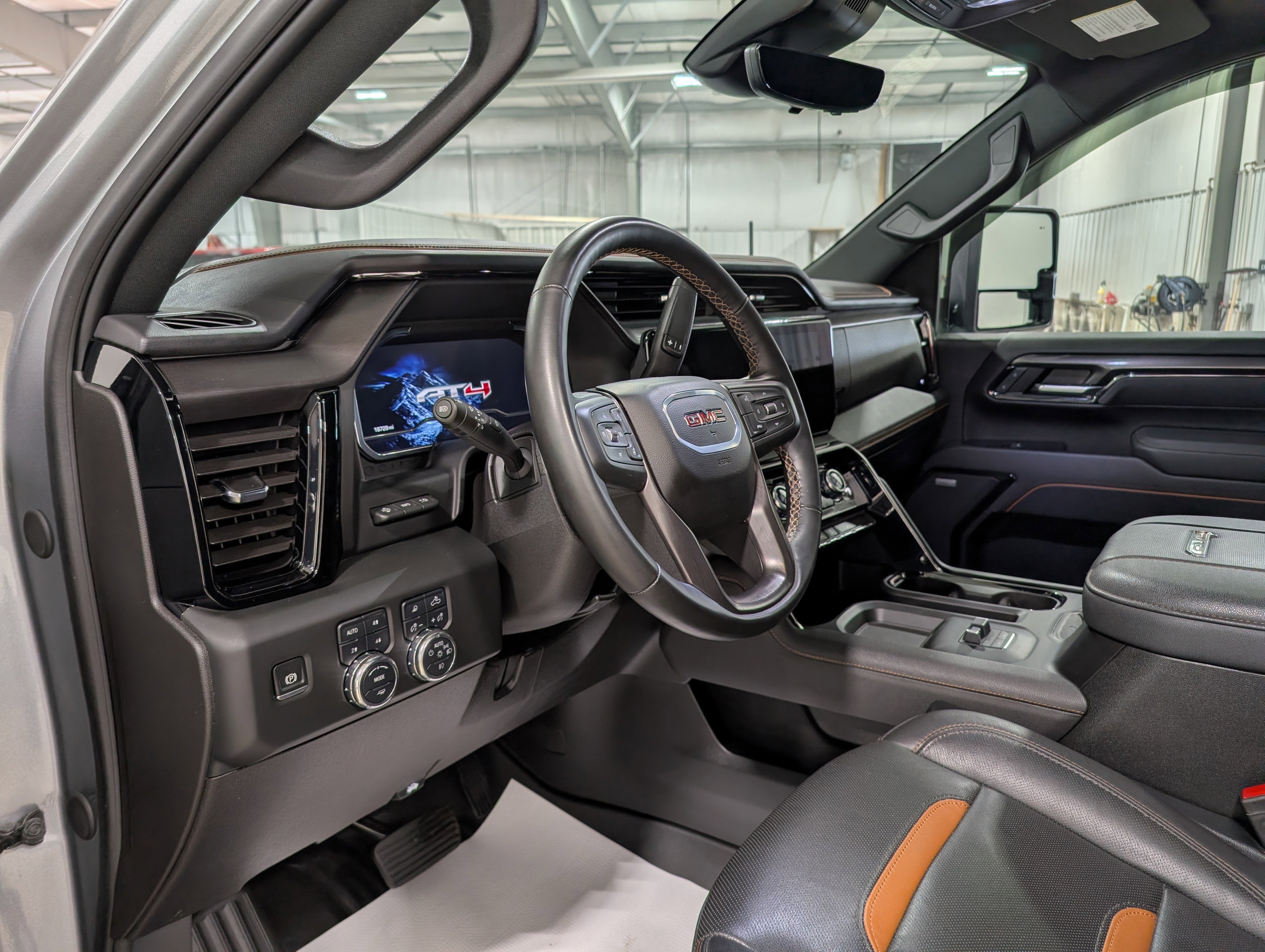 2025 GMC Sierra 2500 HD AT4