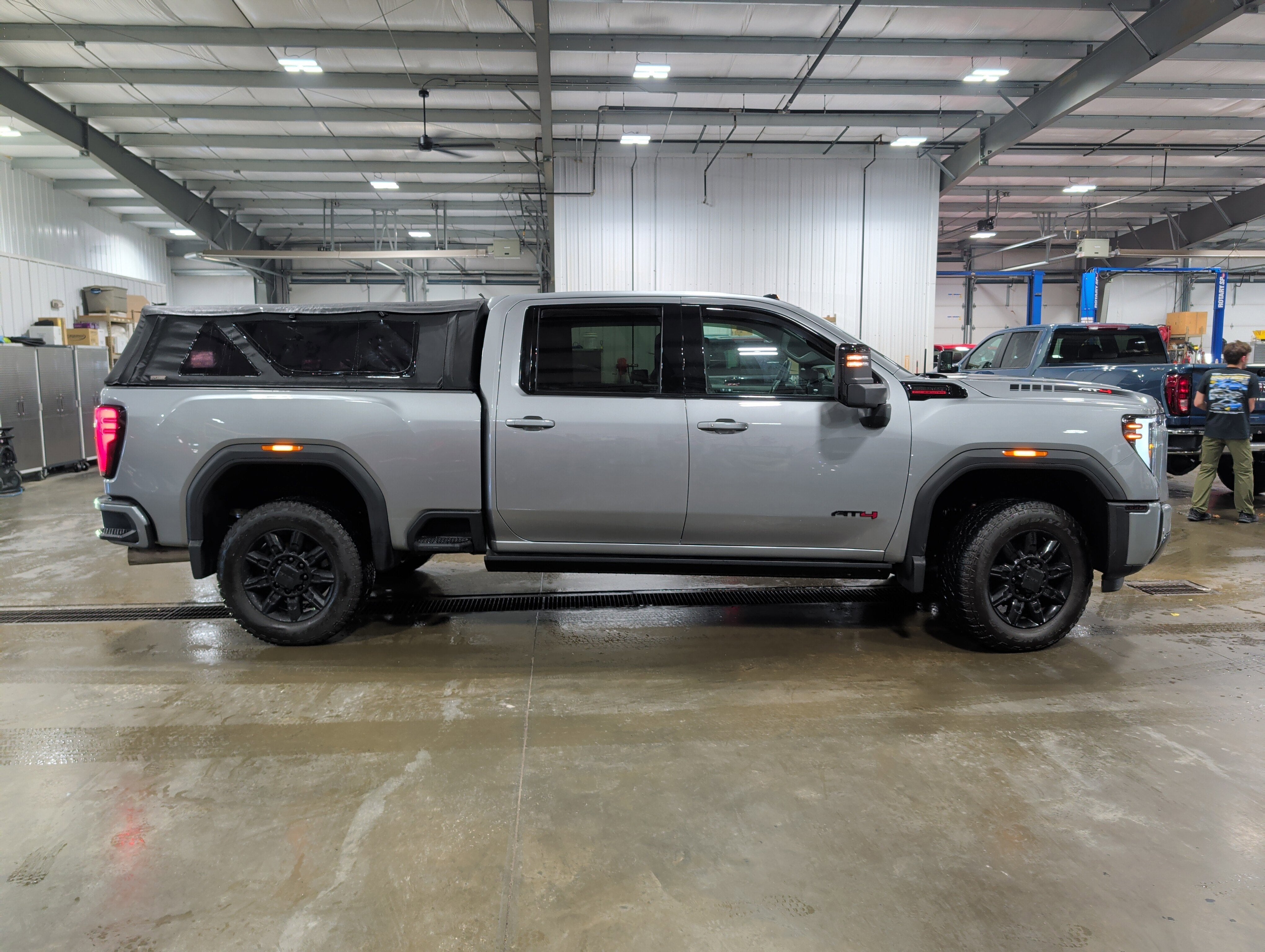2025 GMC Sierra 2500 HD AT4