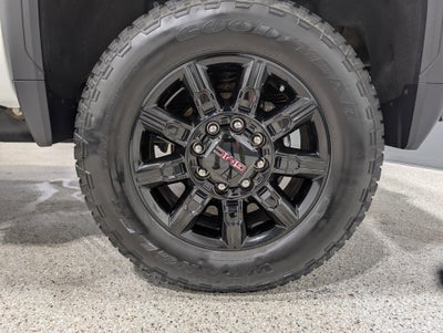 2025 GMC Sierra 2500 HD AT4