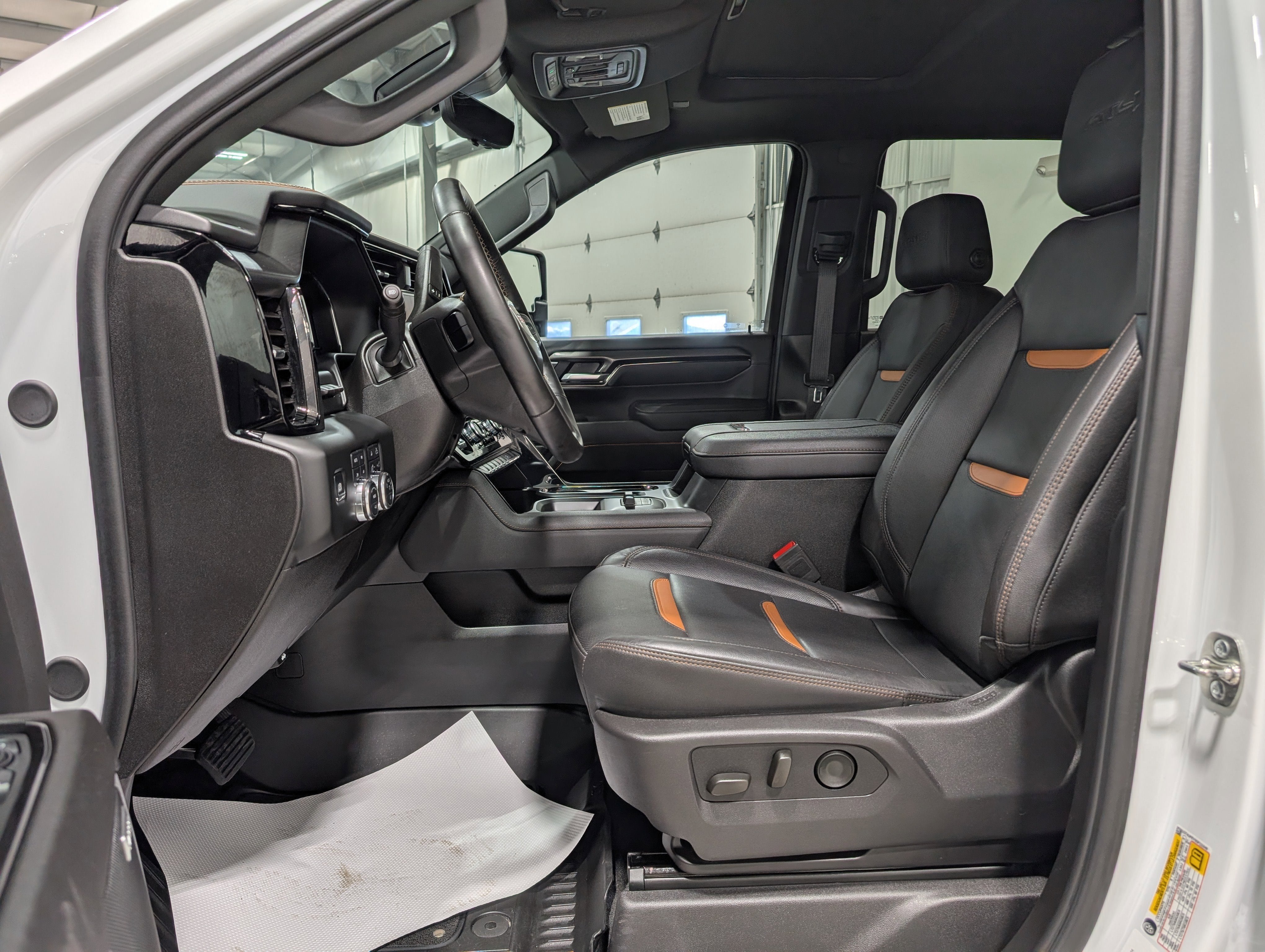 2025 GMC Sierra 2500 HD AT4