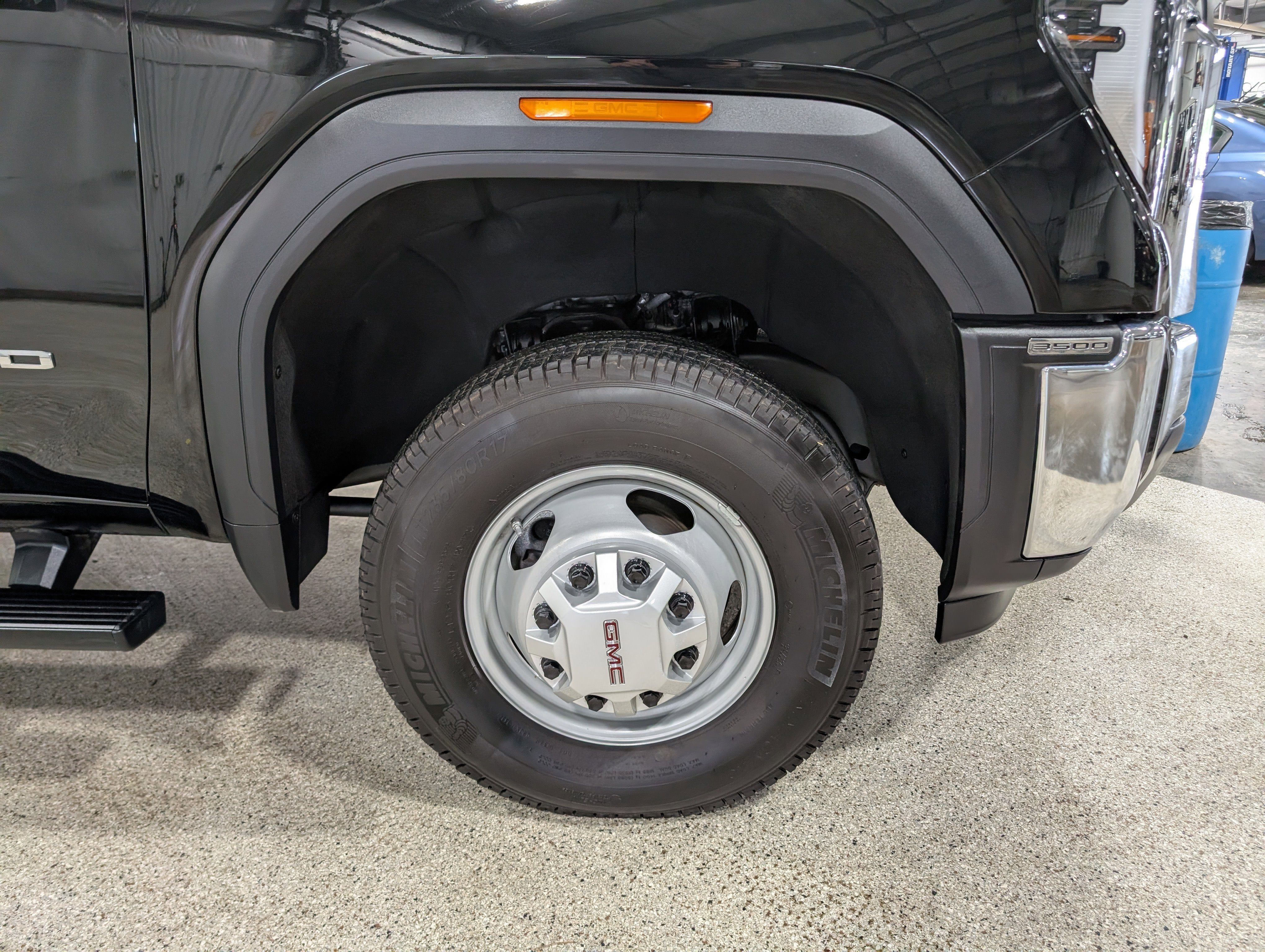 2025 GMC Sierra 3500 HD Pro DRW