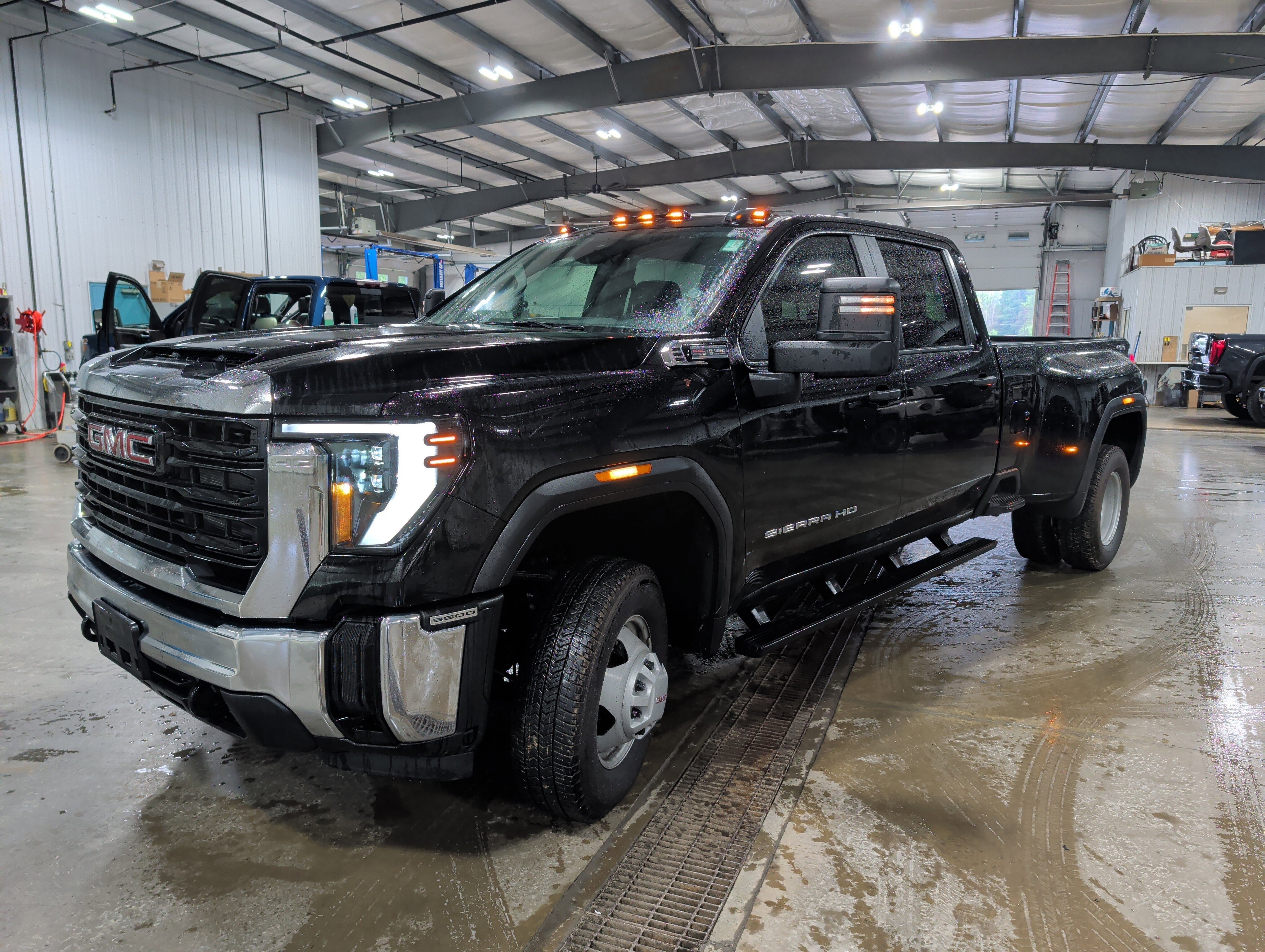 2025 GMC Sierra 3500 HD Pro DRW
