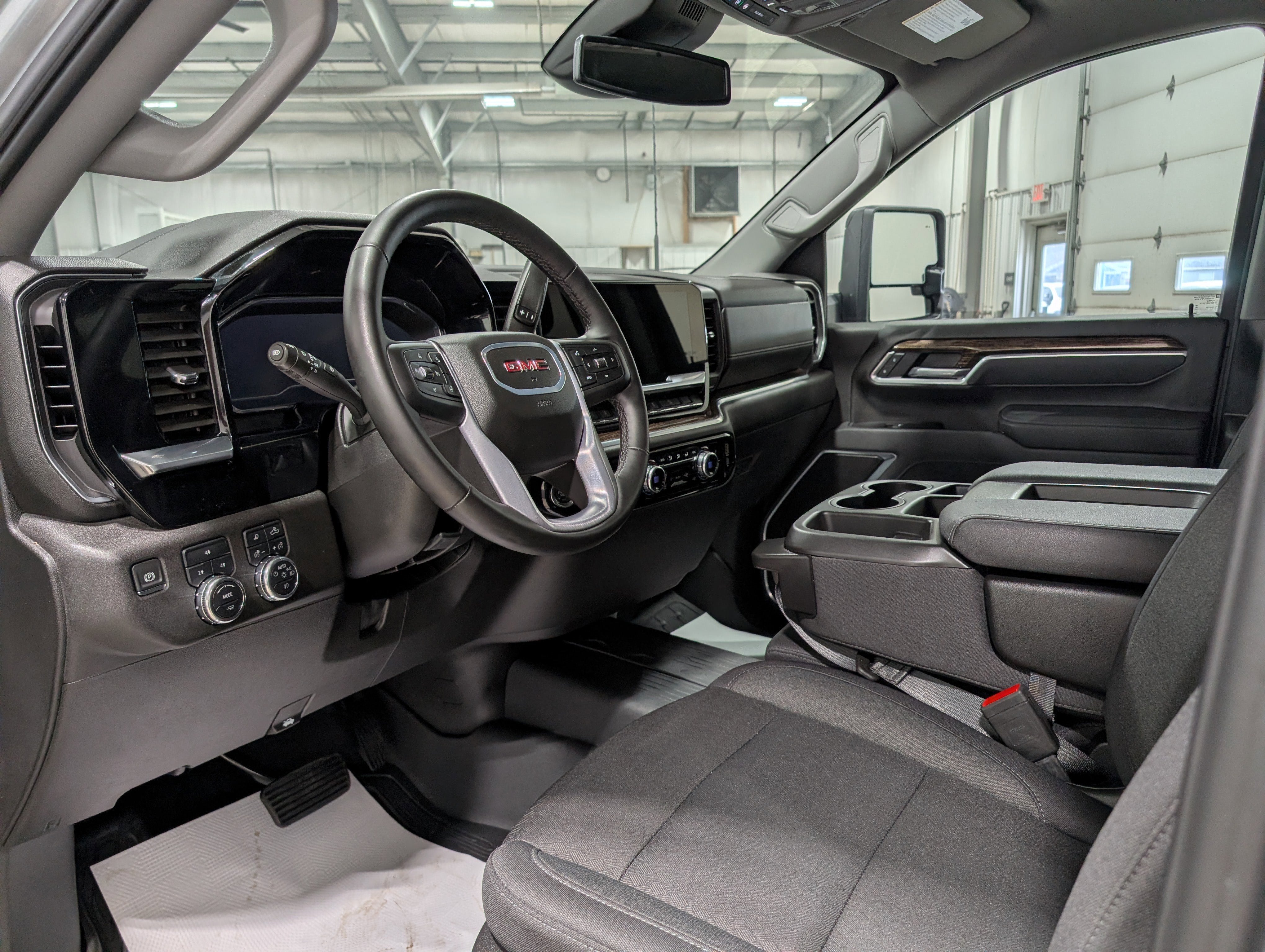 2025 GMC Sierra 3500 HD SLE