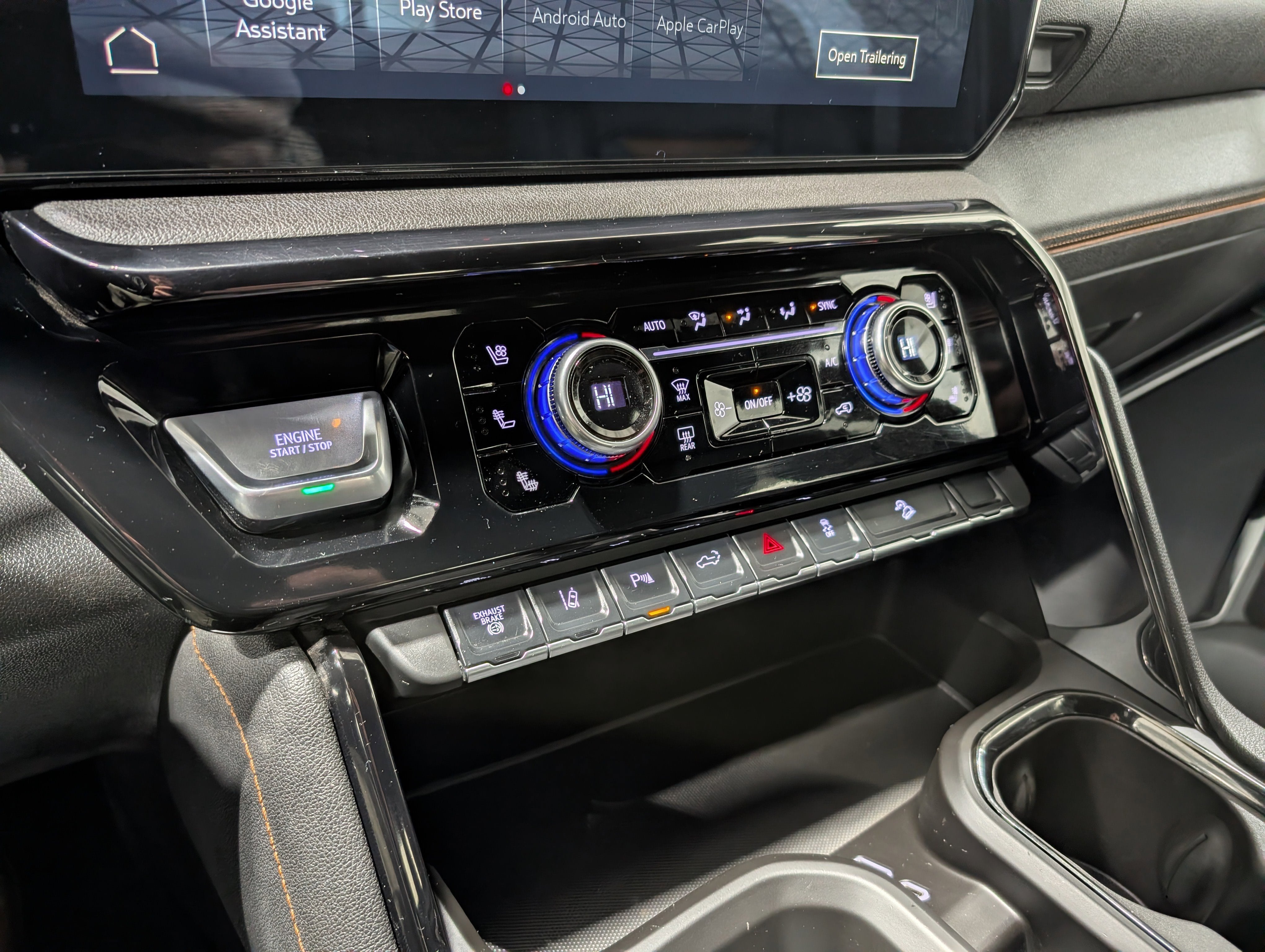 2025 GMC Sierra 3500 HD AT4