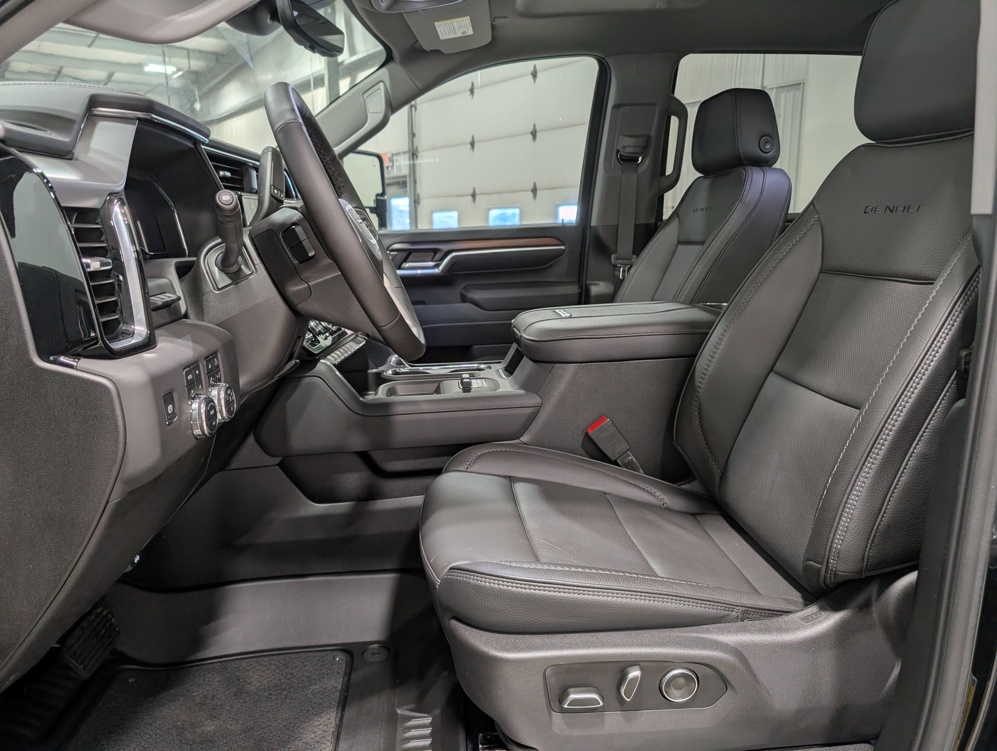 2025 GMC Sierra 3500 HD Denali