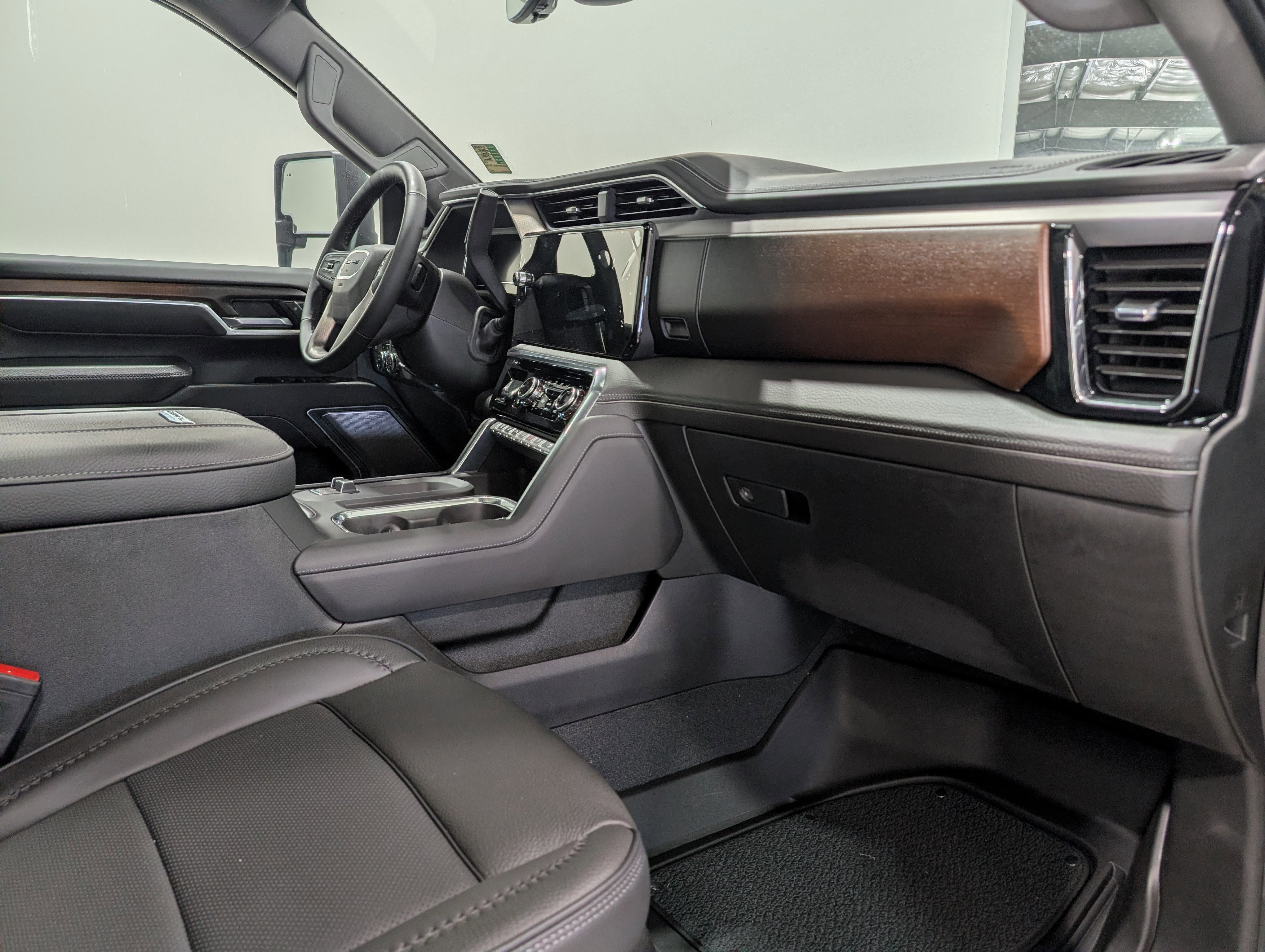 2025 GMC Sierra 3500 HD Denali