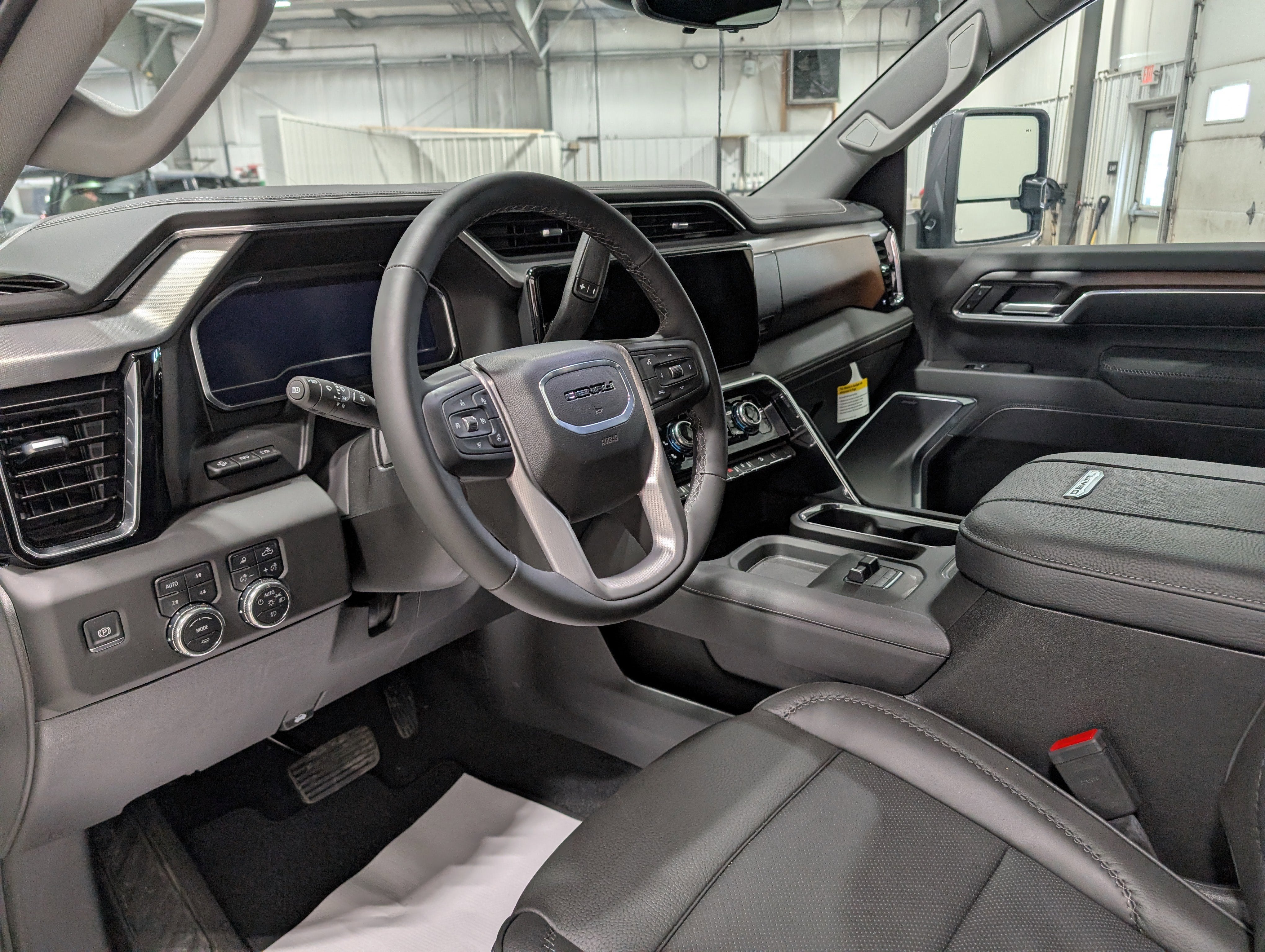 2025 GMC Sierra 3500 HD Denali