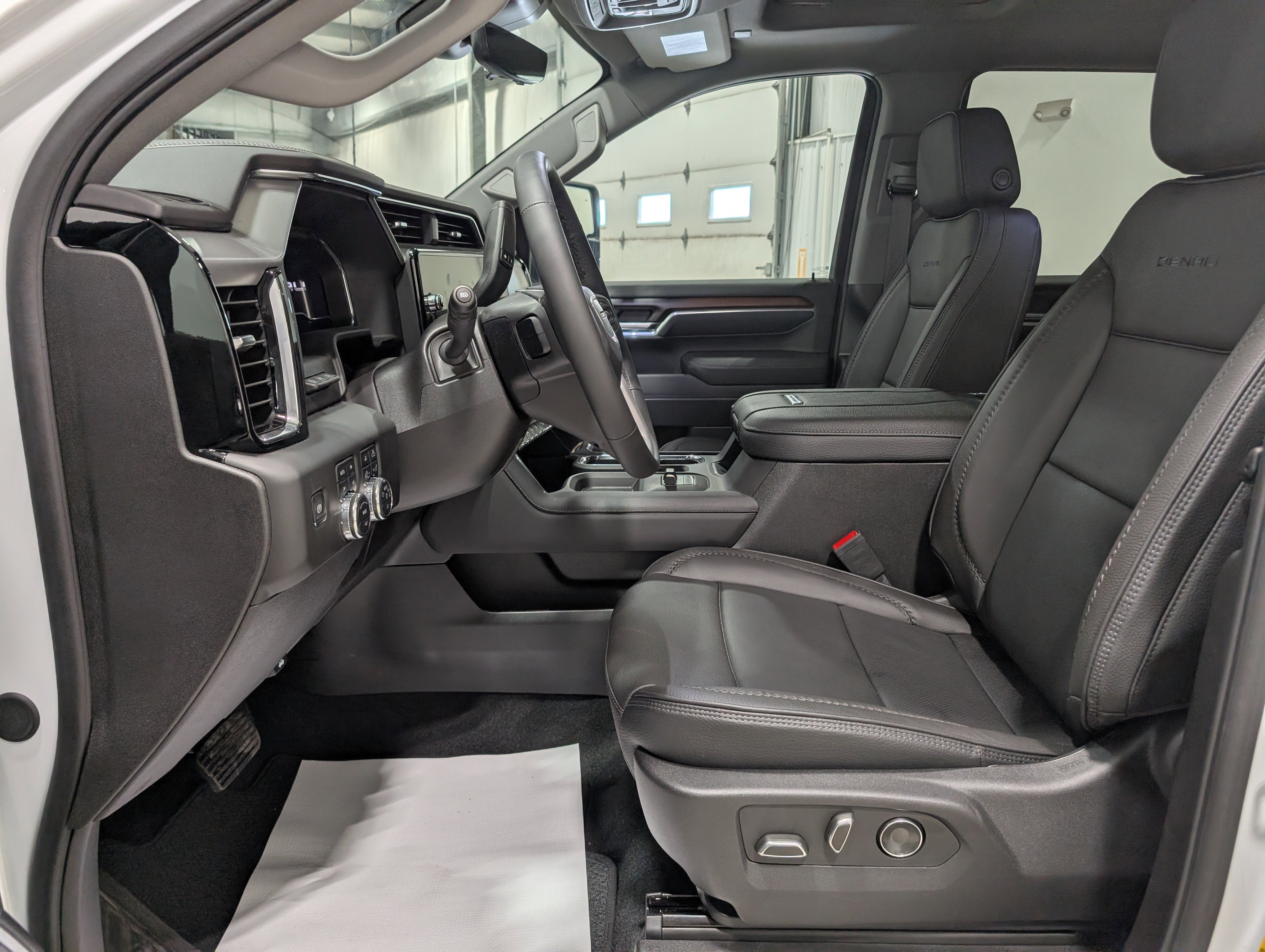 2025 GMC Sierra 3500 HD Denali