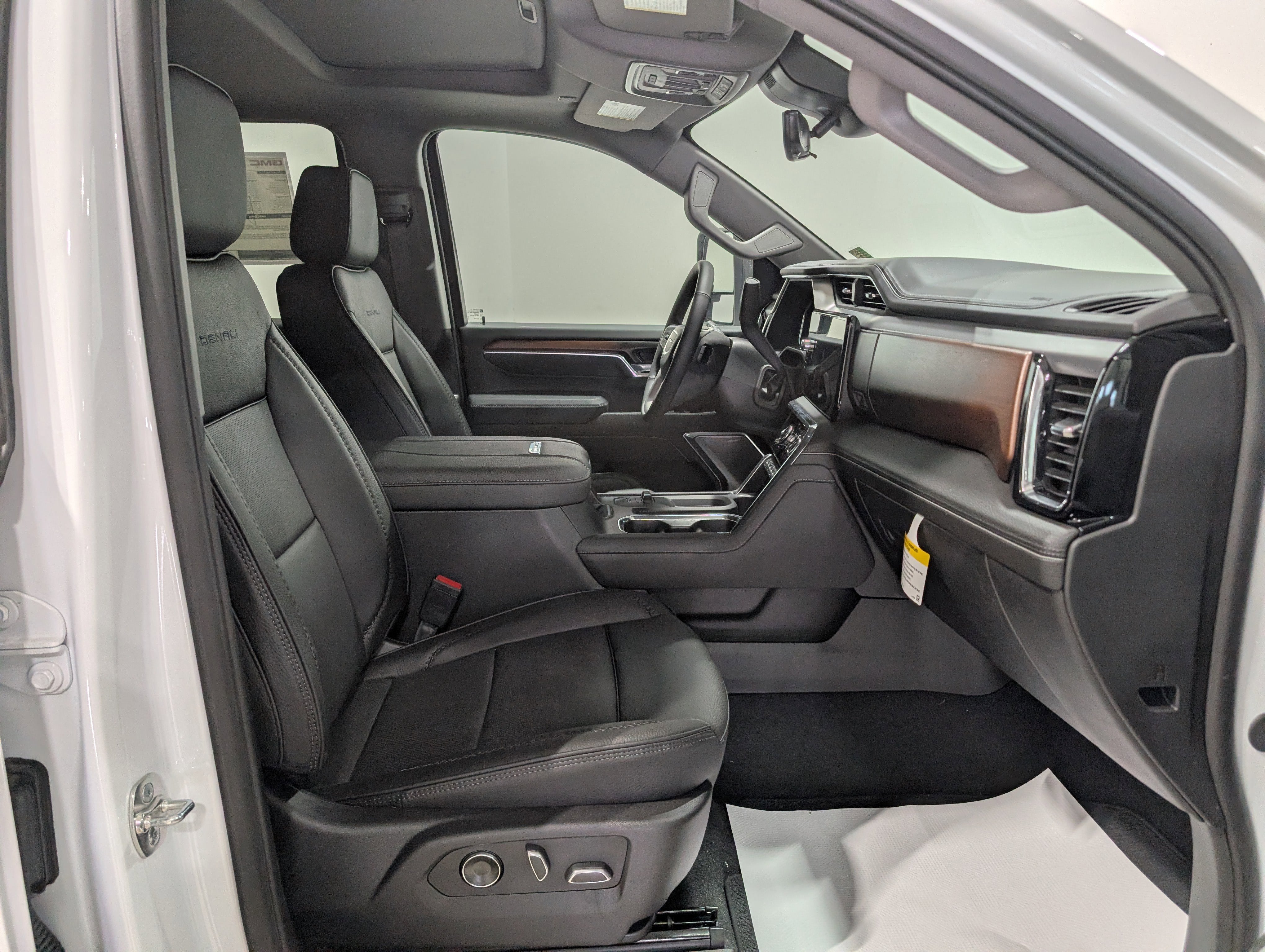 2025 GMC Sierra 3500 HD Denali
