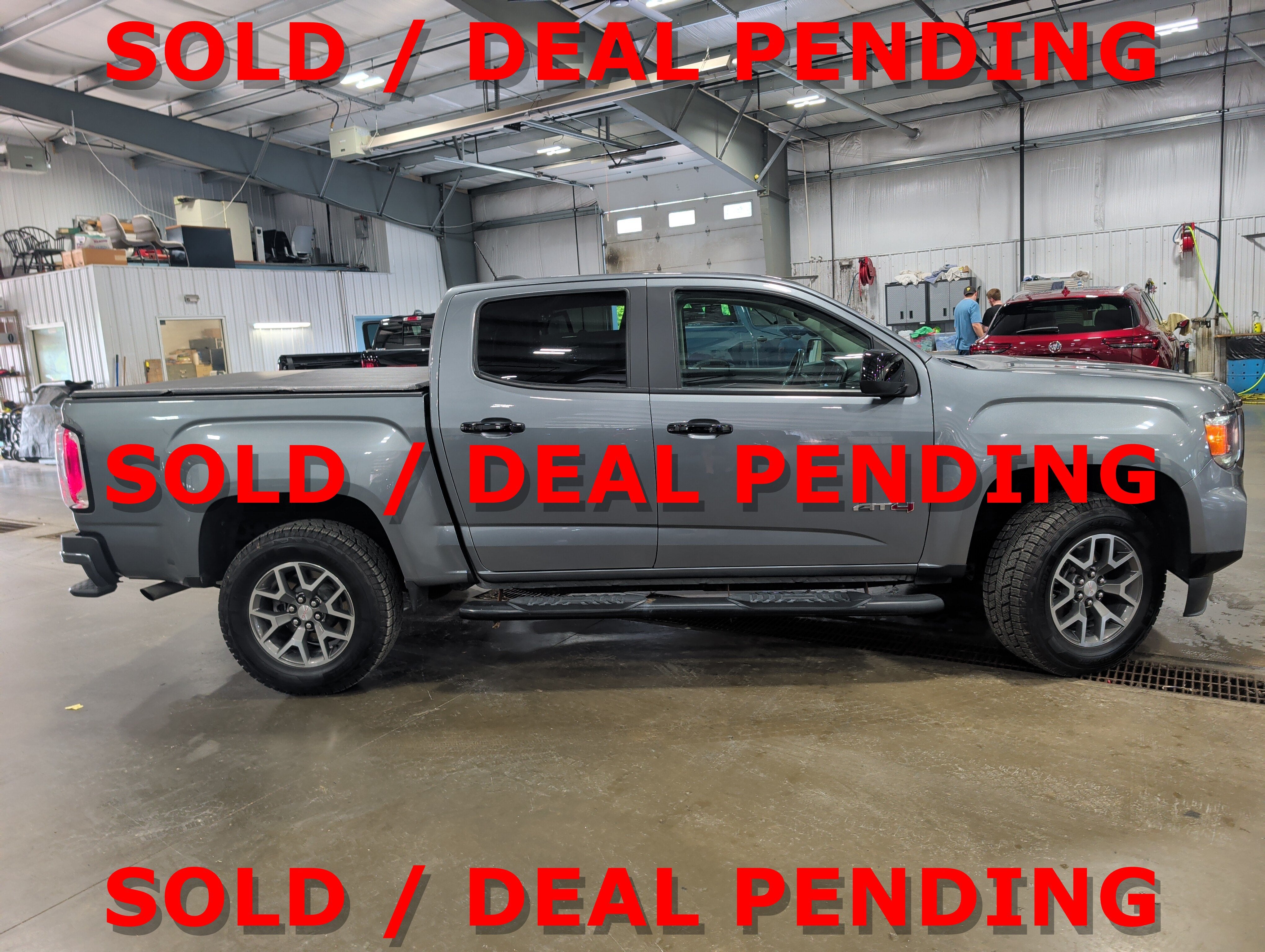 2022 GMC Canyon 4WD AT4 w/Leather