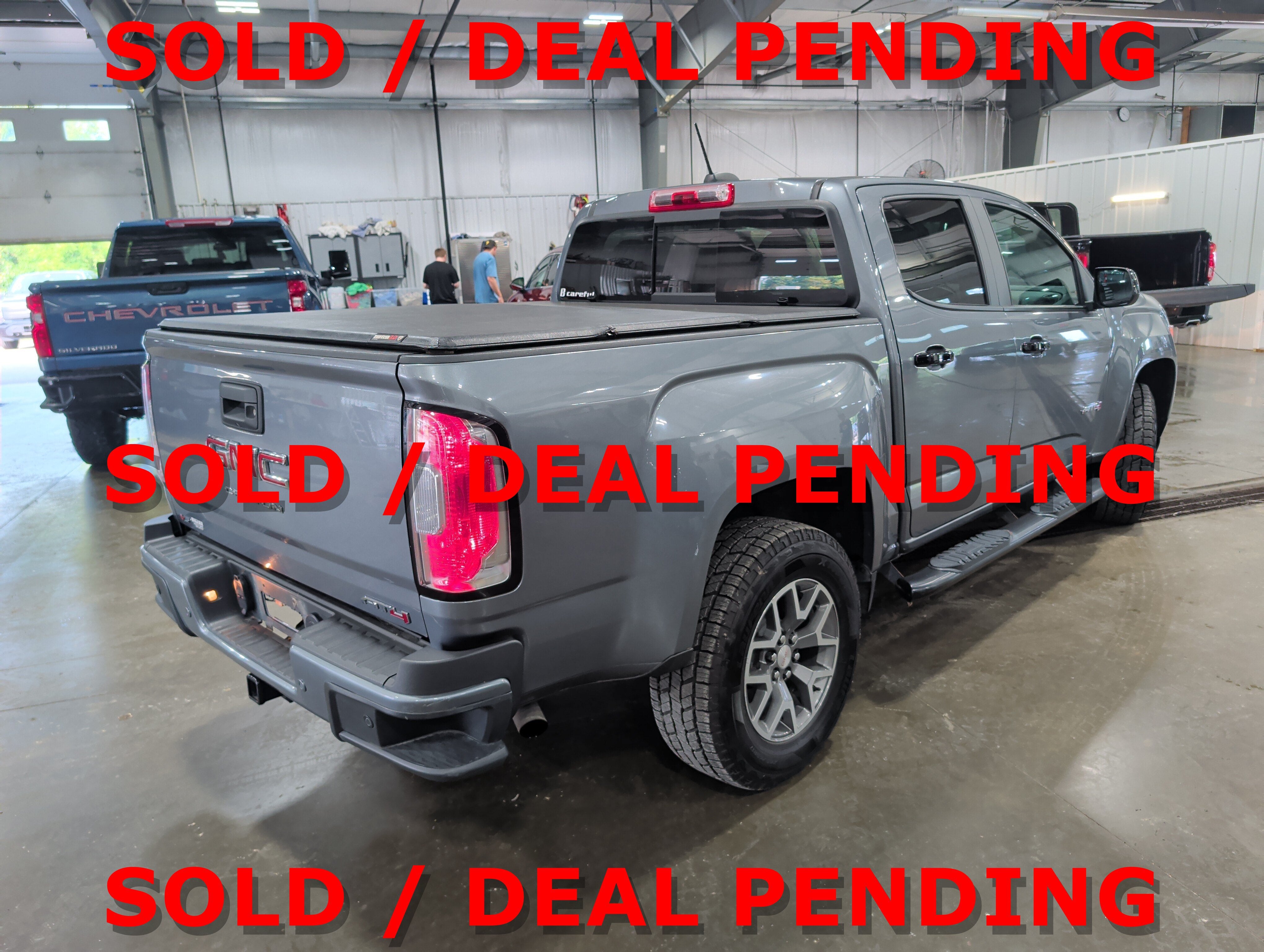 2022 GMC Canyon 4WD AT4 w/Leather