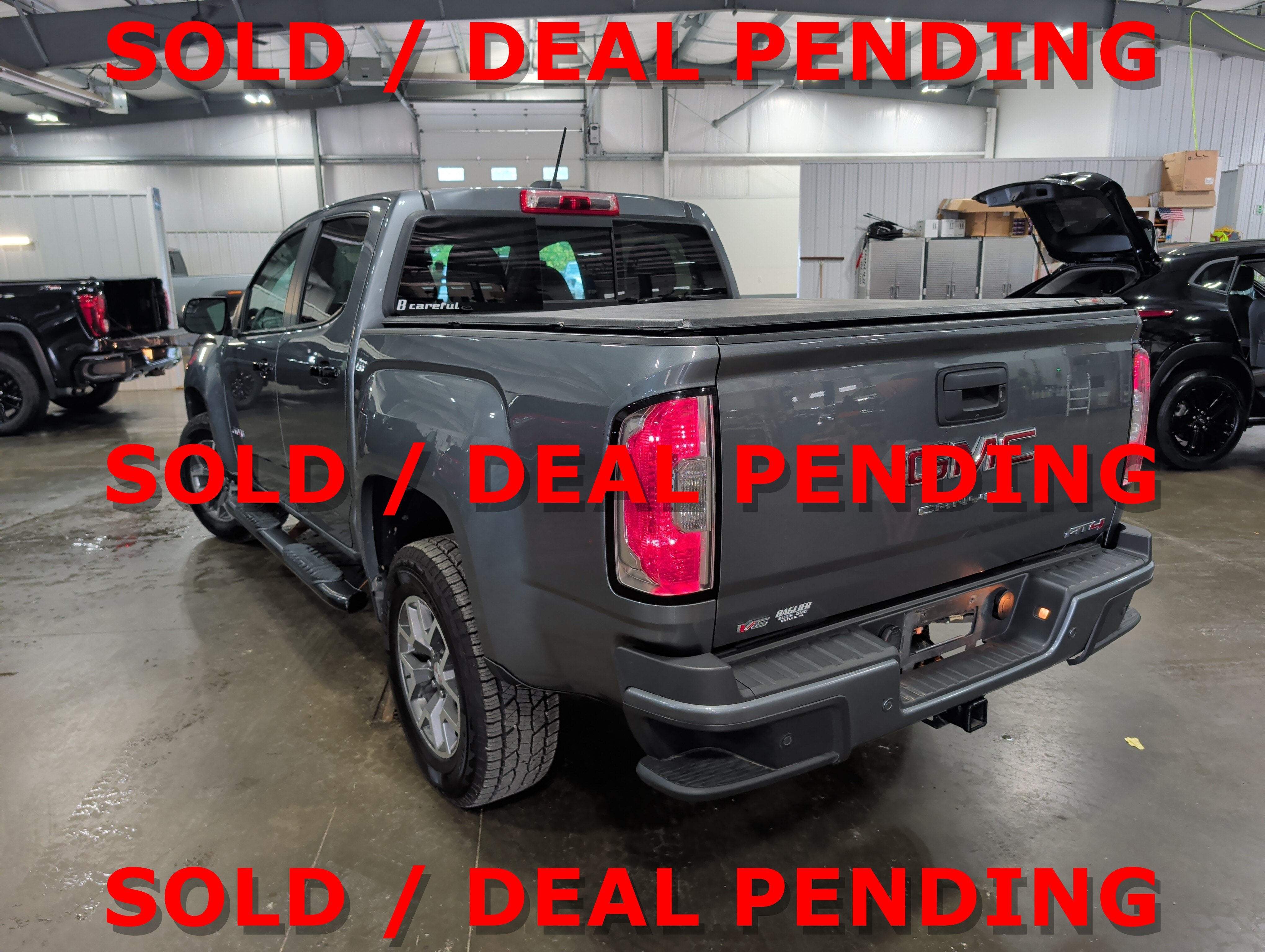 2022 GMC Canyon 4WD AT4 w/Leather