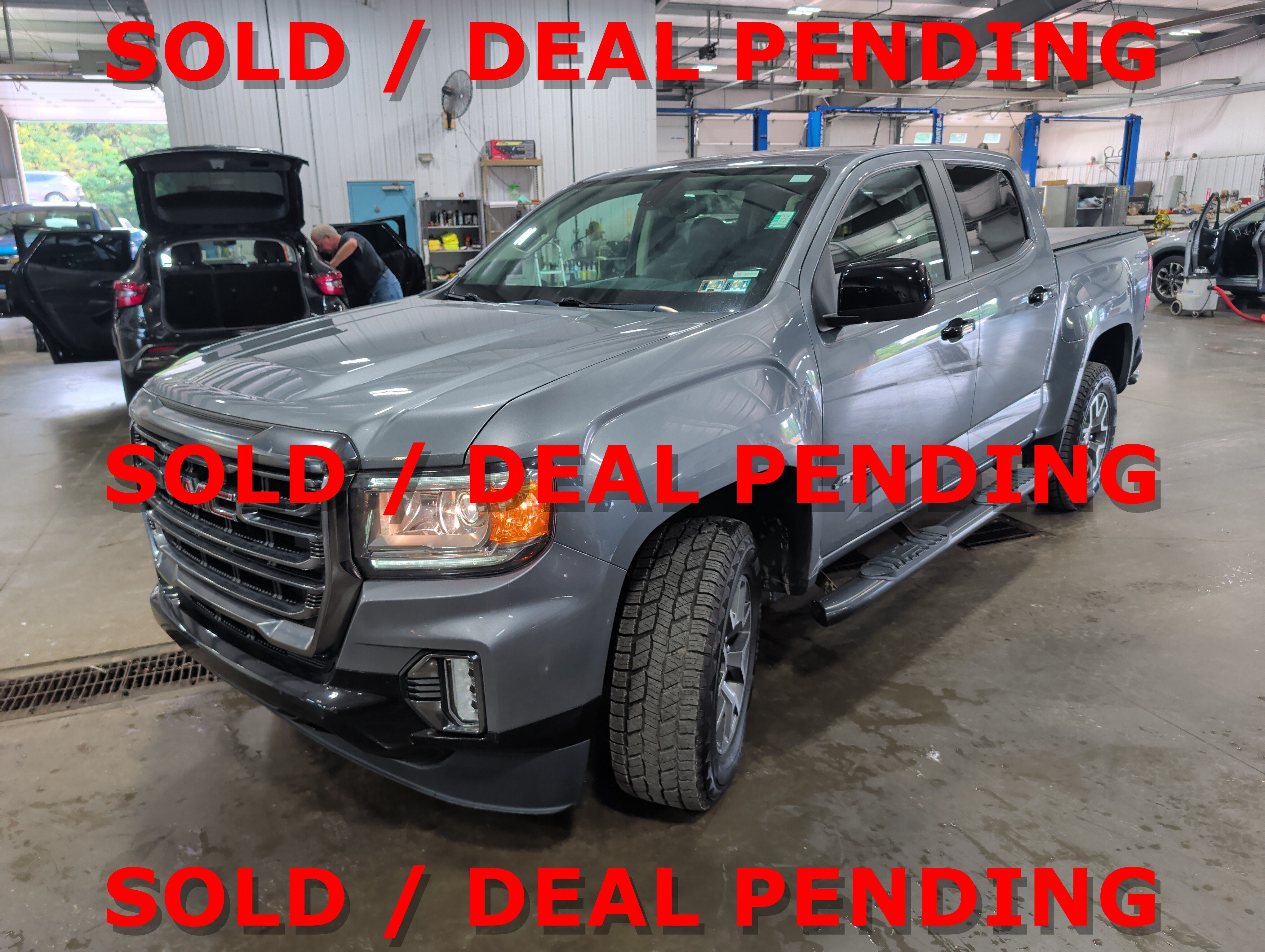2022 GMC Canyon 4WD AT4 w/Leather