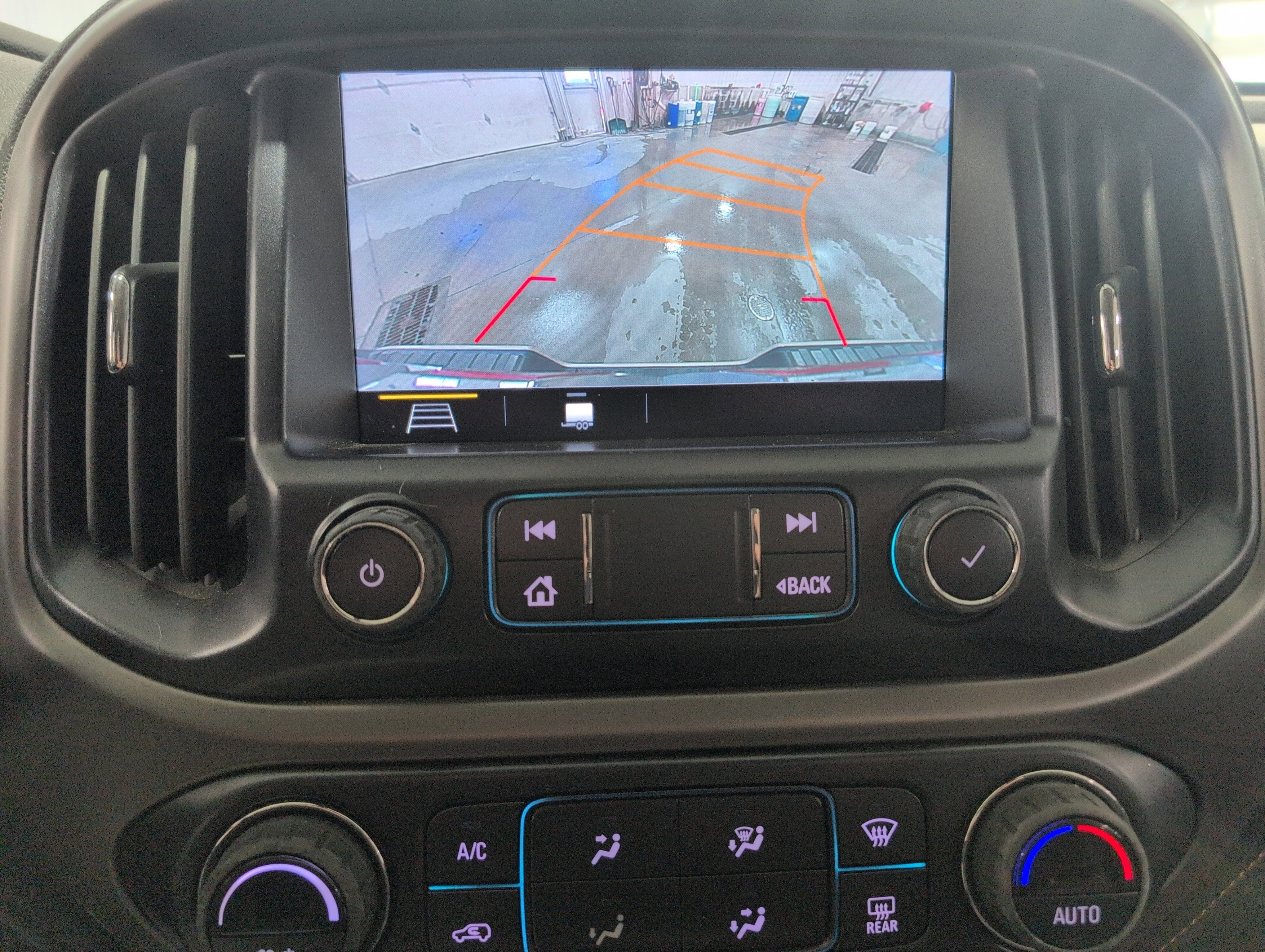 2022 GMC Canyon AT4 - Leather