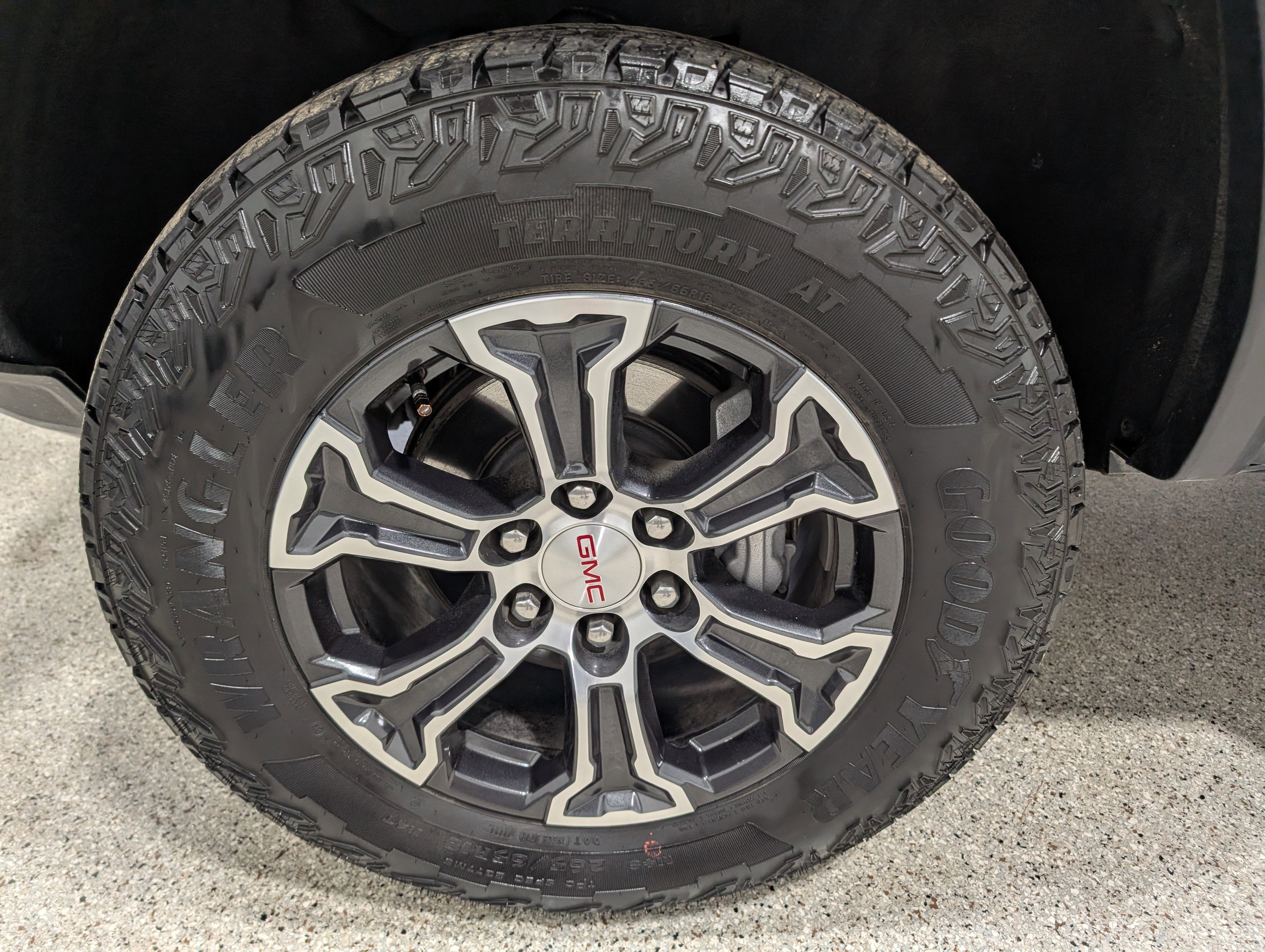 2024 GMC Canyon AT4 - Photo 12