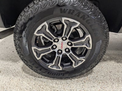 2024 GMC Canyon AT4