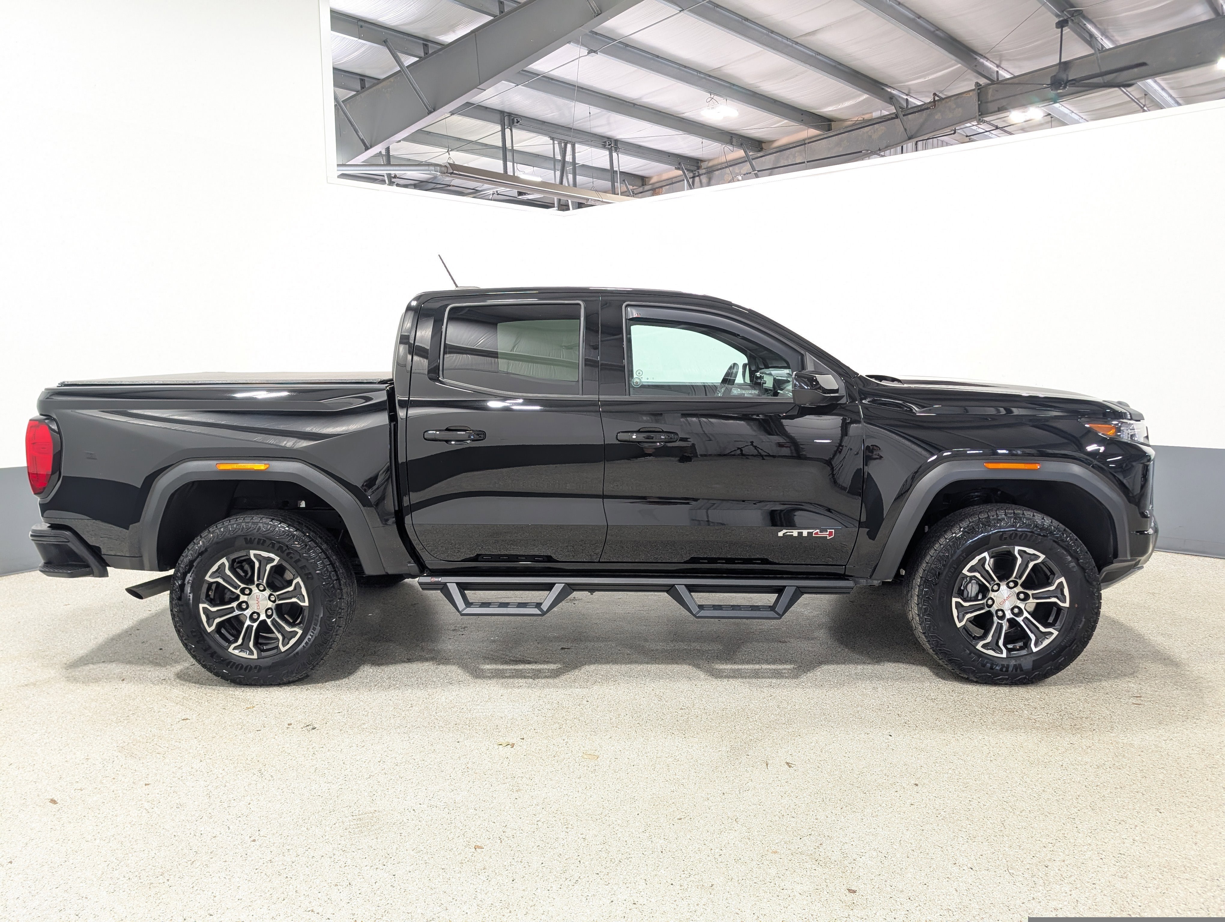 2024 GMC Canyon AT4