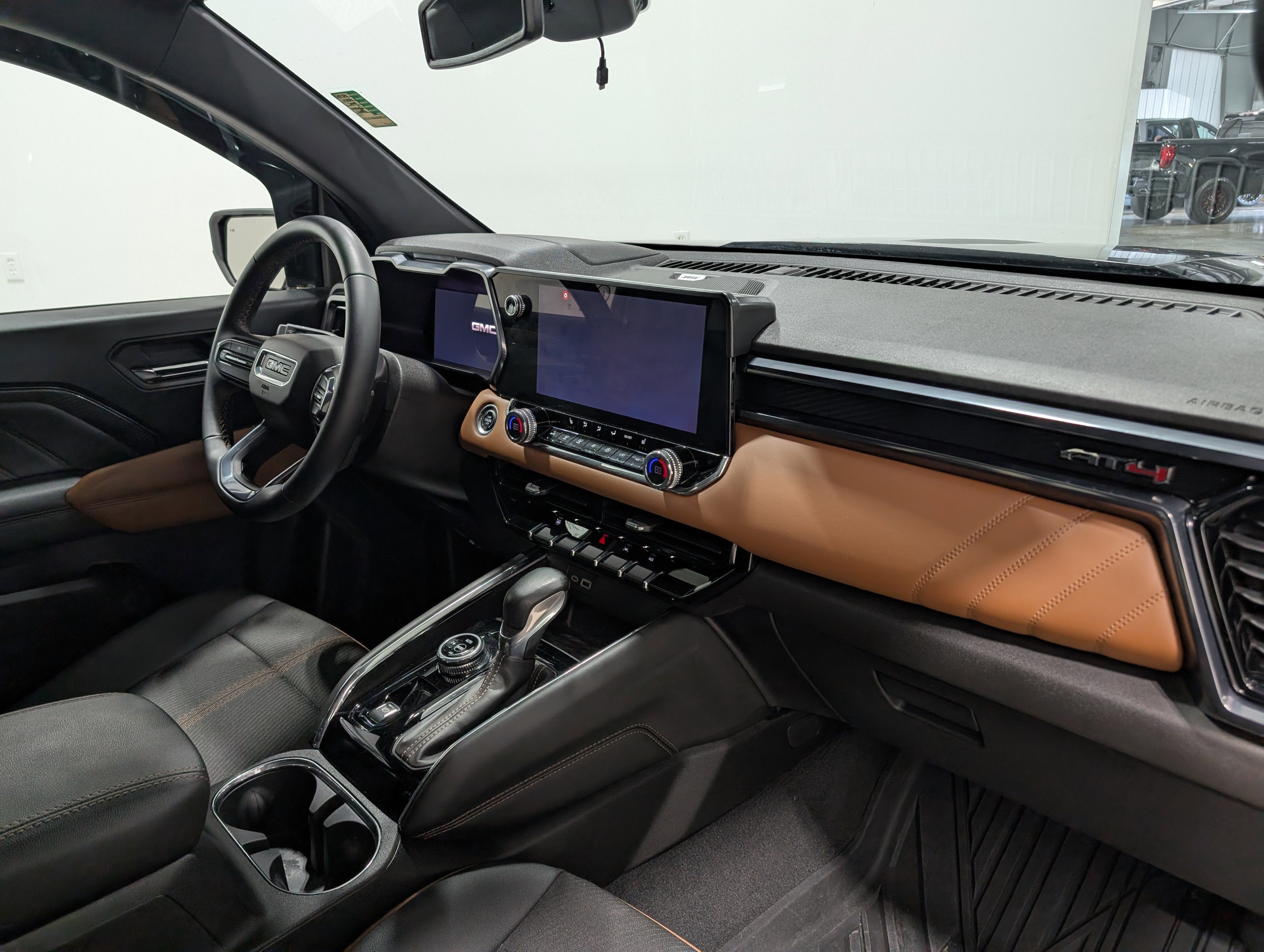 2024 GMC Canyon AT4 - Photo 20
