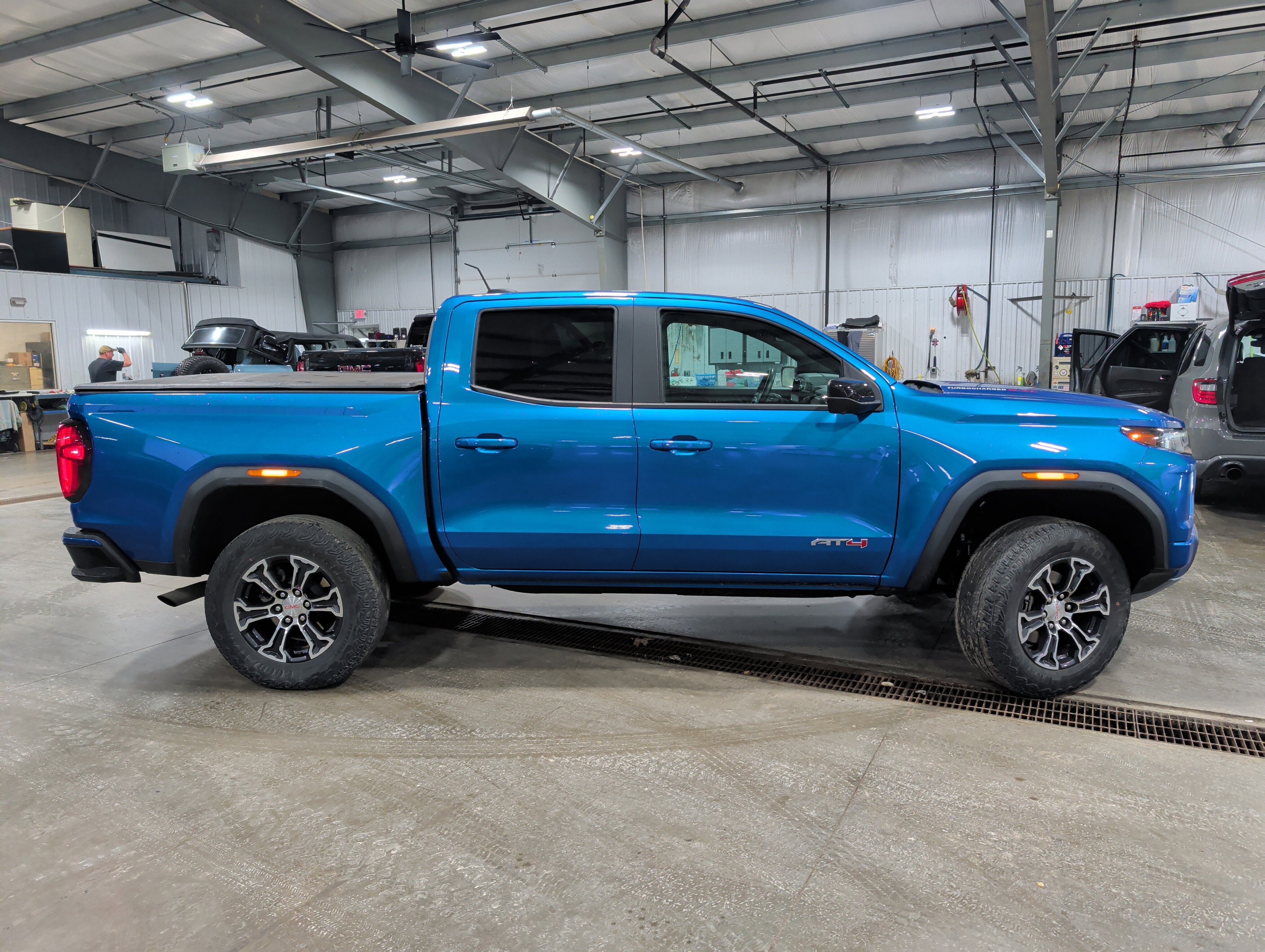 2023 GMC Canyon AT4