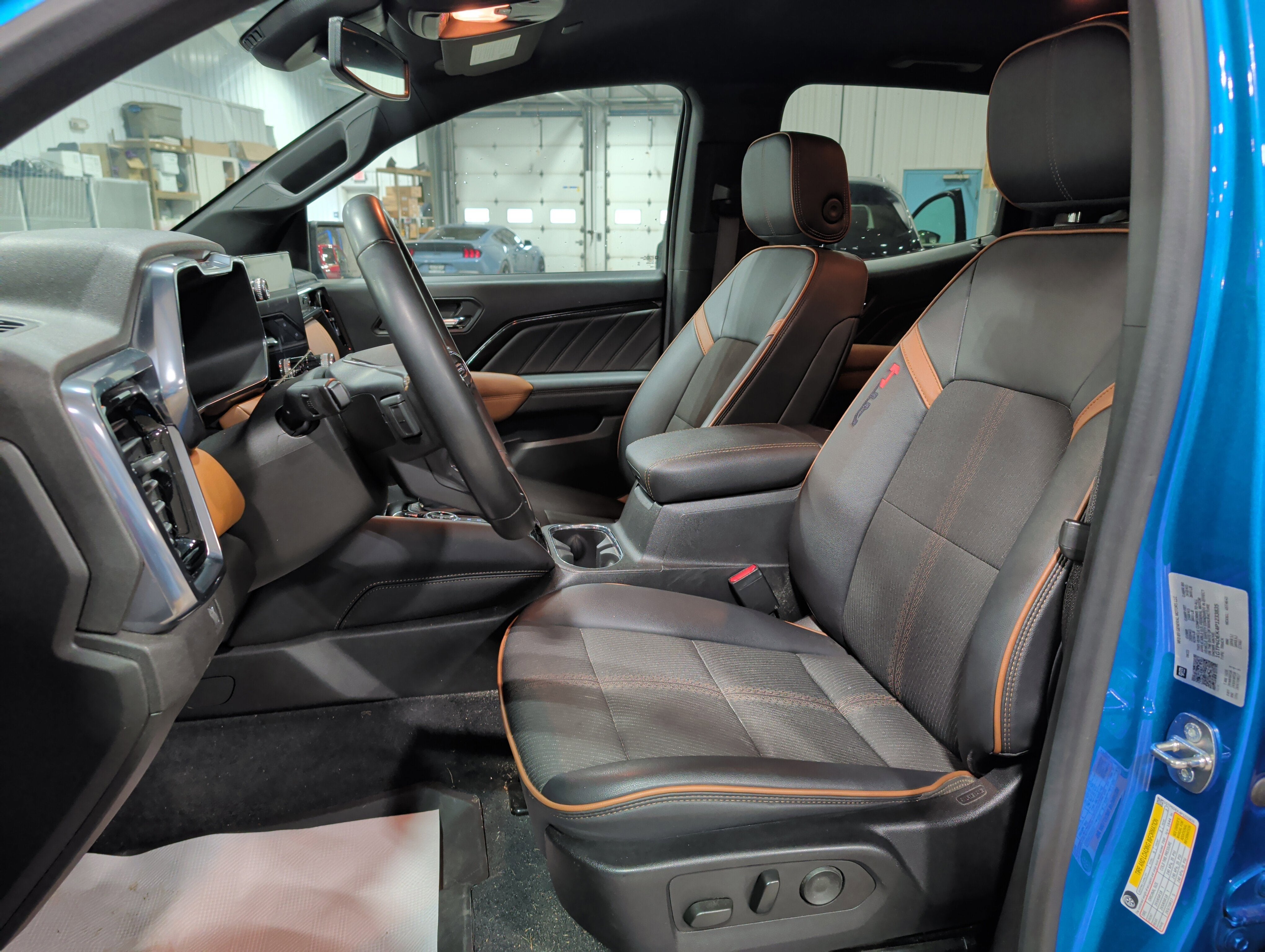 2023 GMC Canyon AT4
