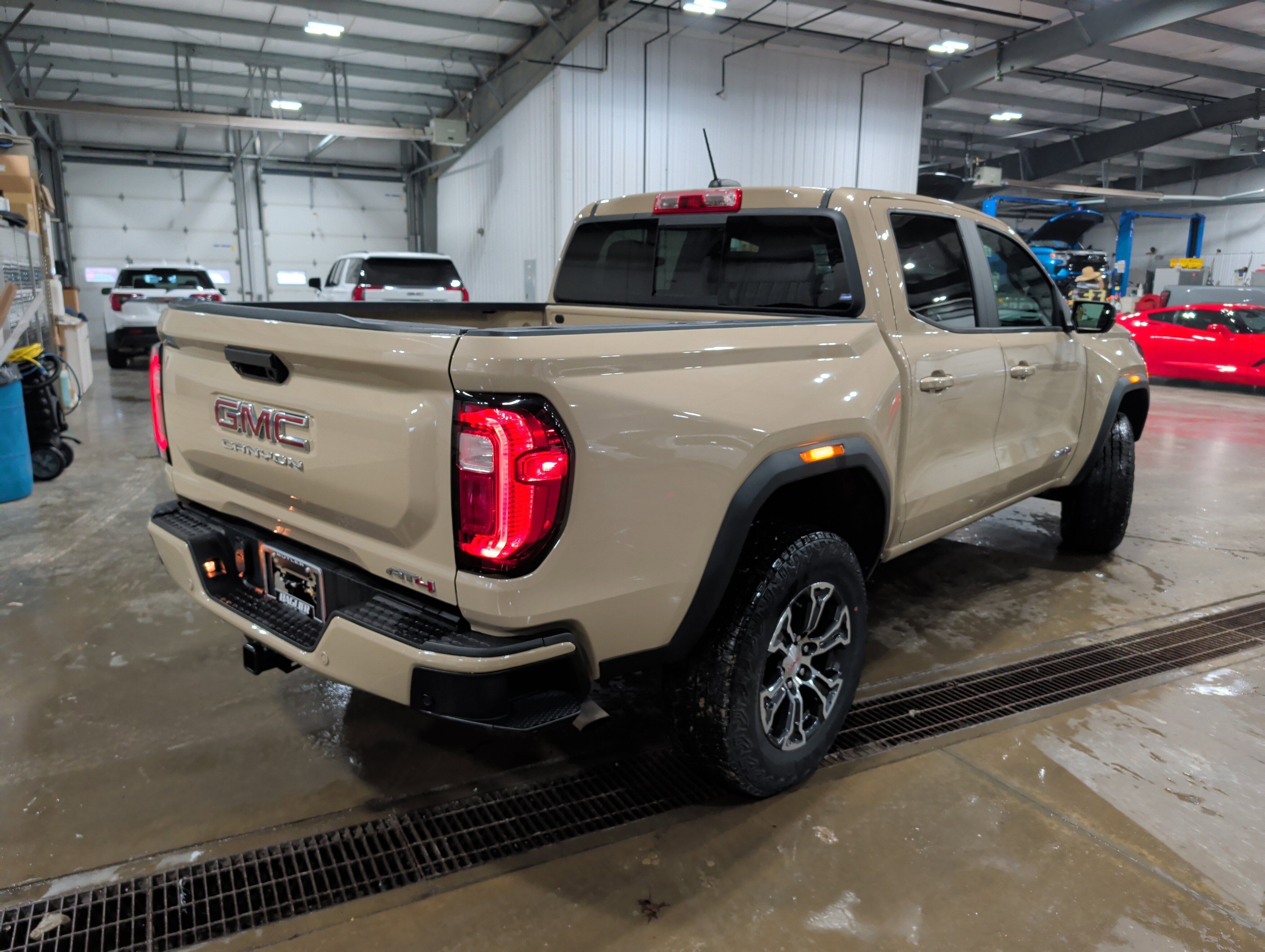 2023 GMC Canyon AT4