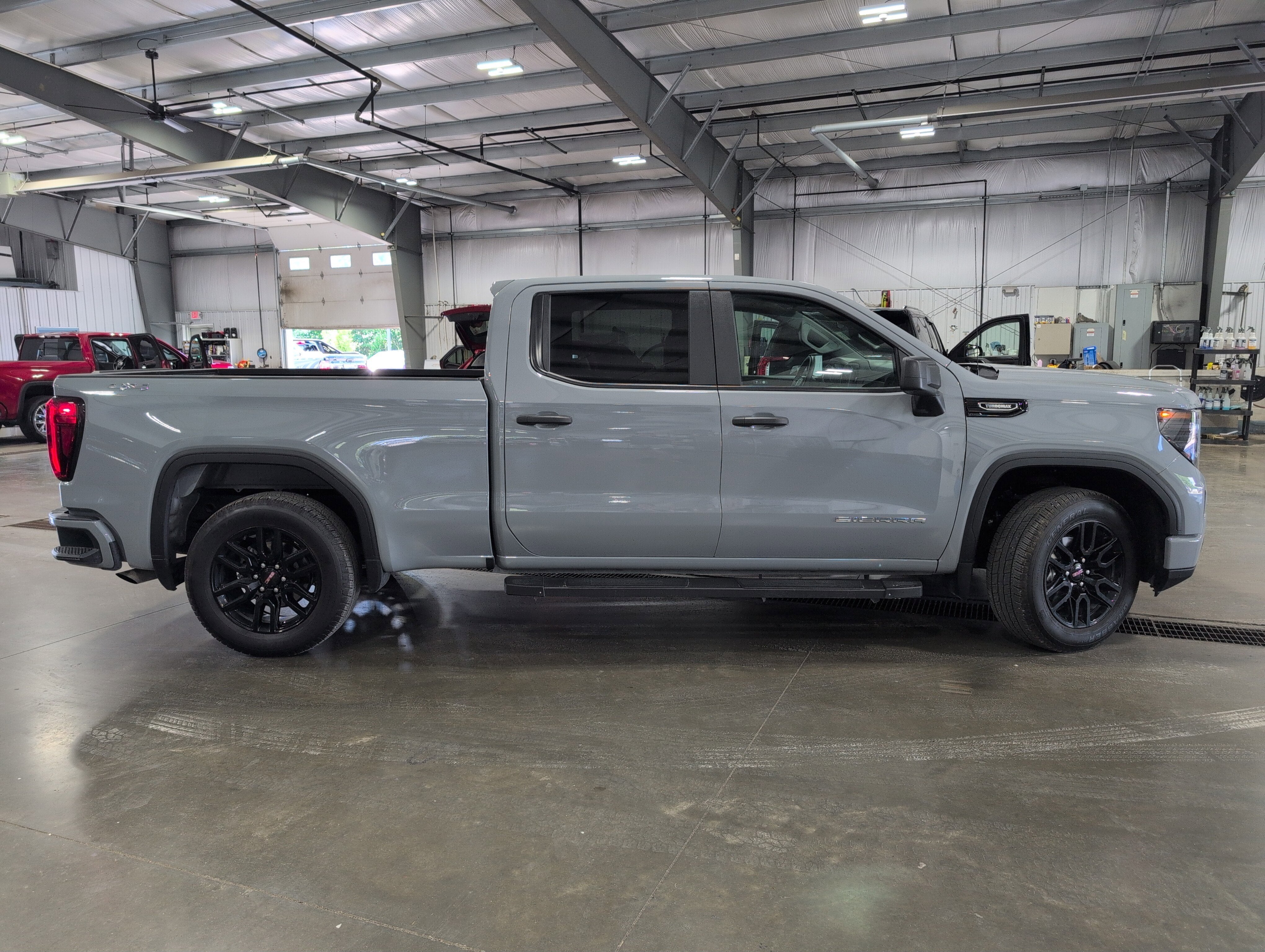 2025 GMC Sierra 1500 Pro