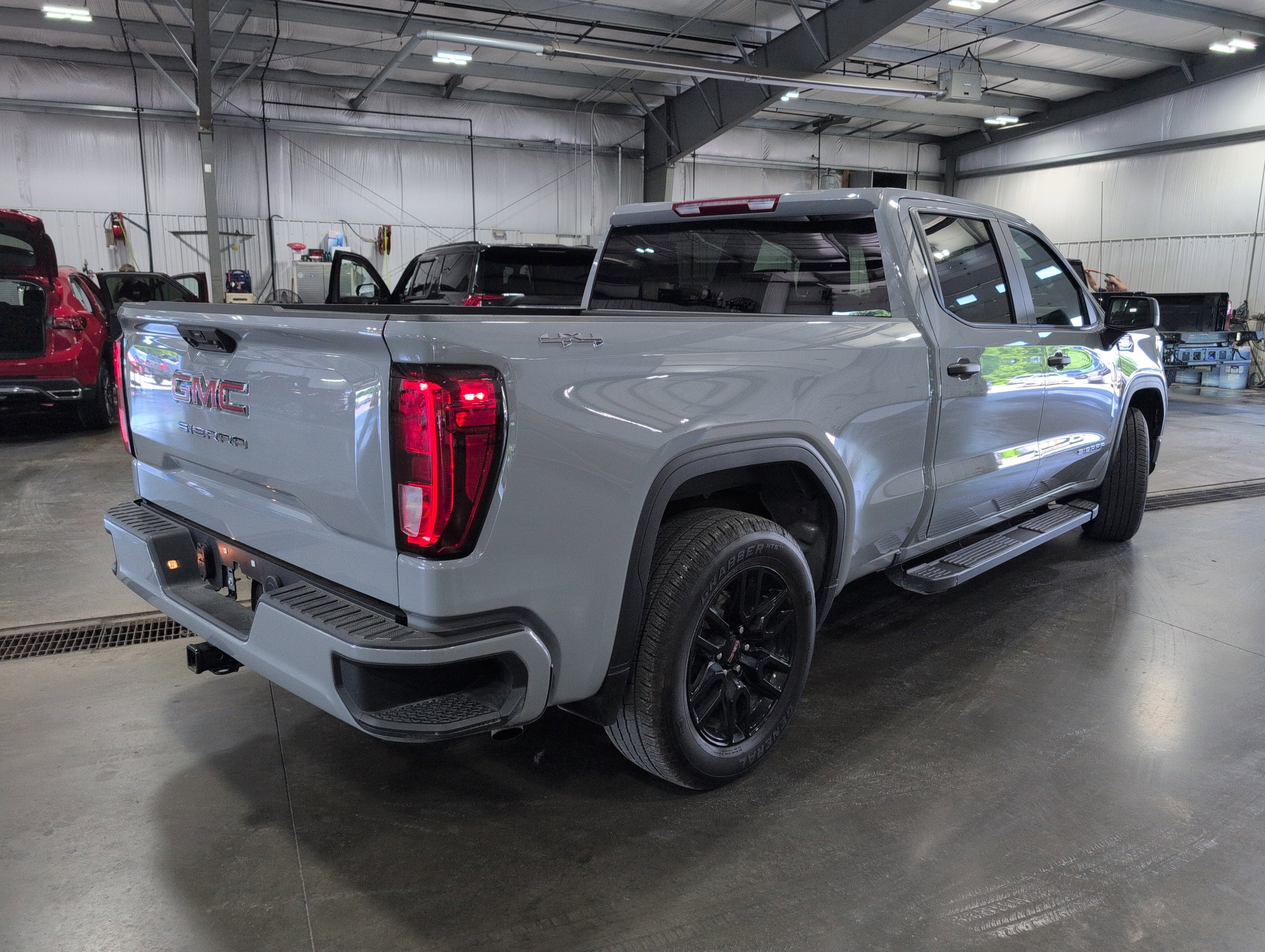 2025 GMC Sierra 1500 Pro