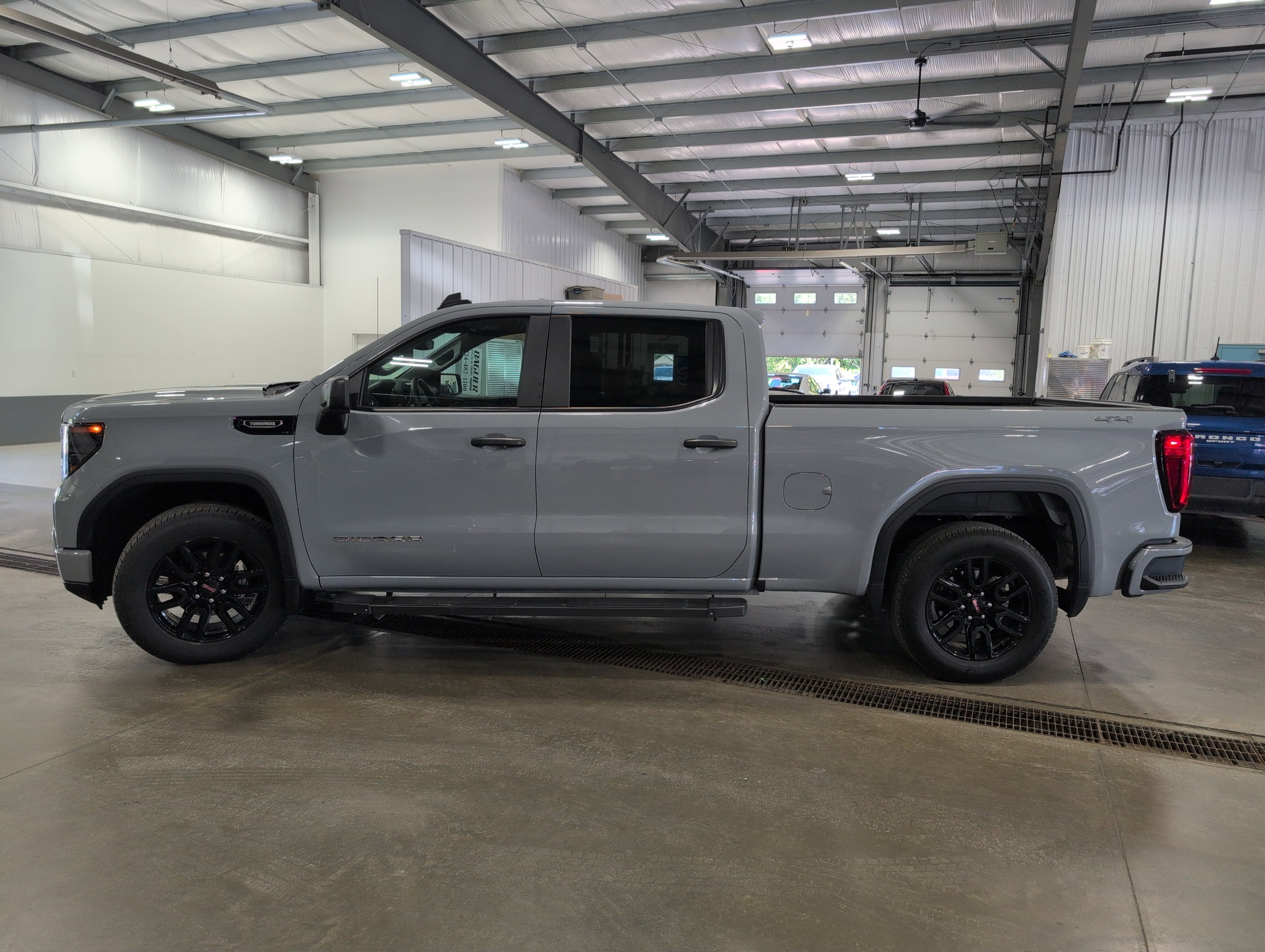 2025 GMC Sierra 1500 Pro