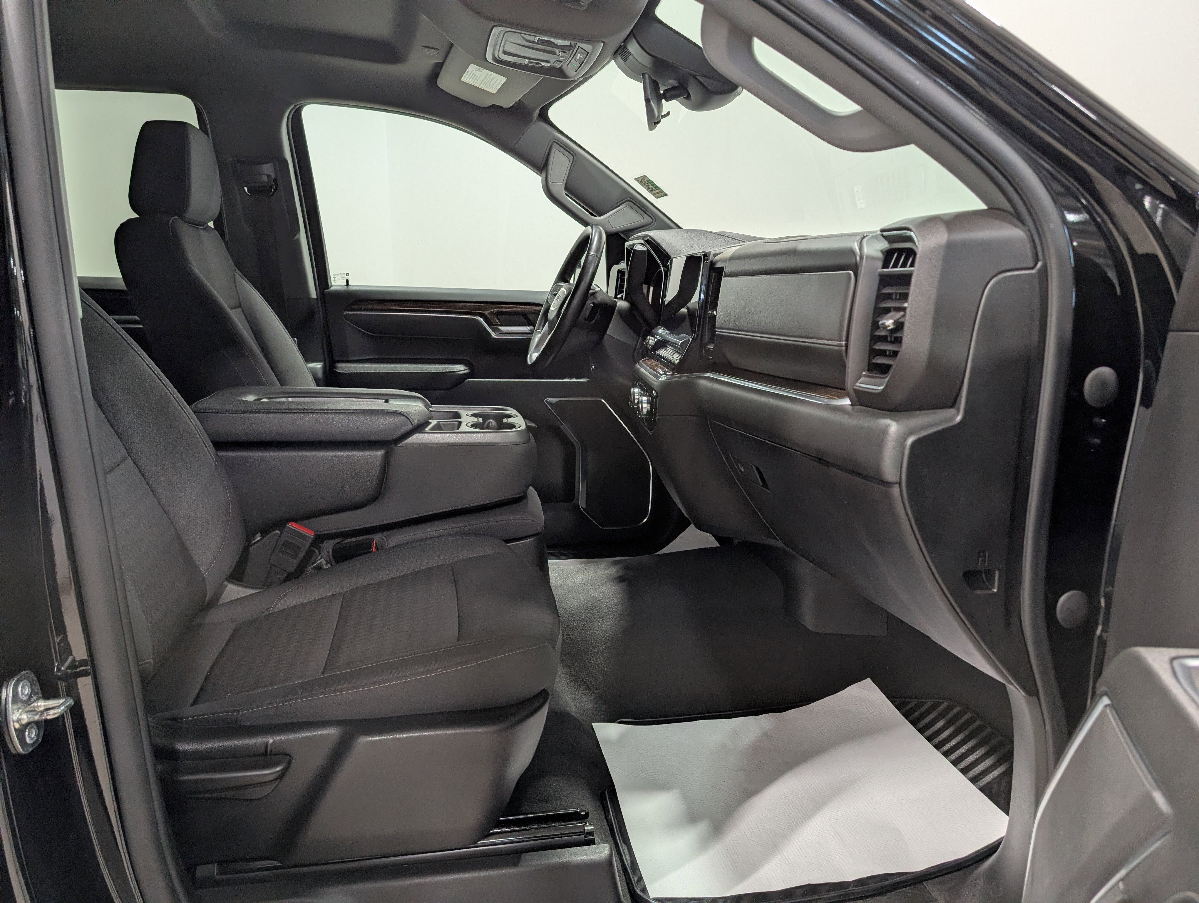 2023 GMC Sierra 1500 SLE