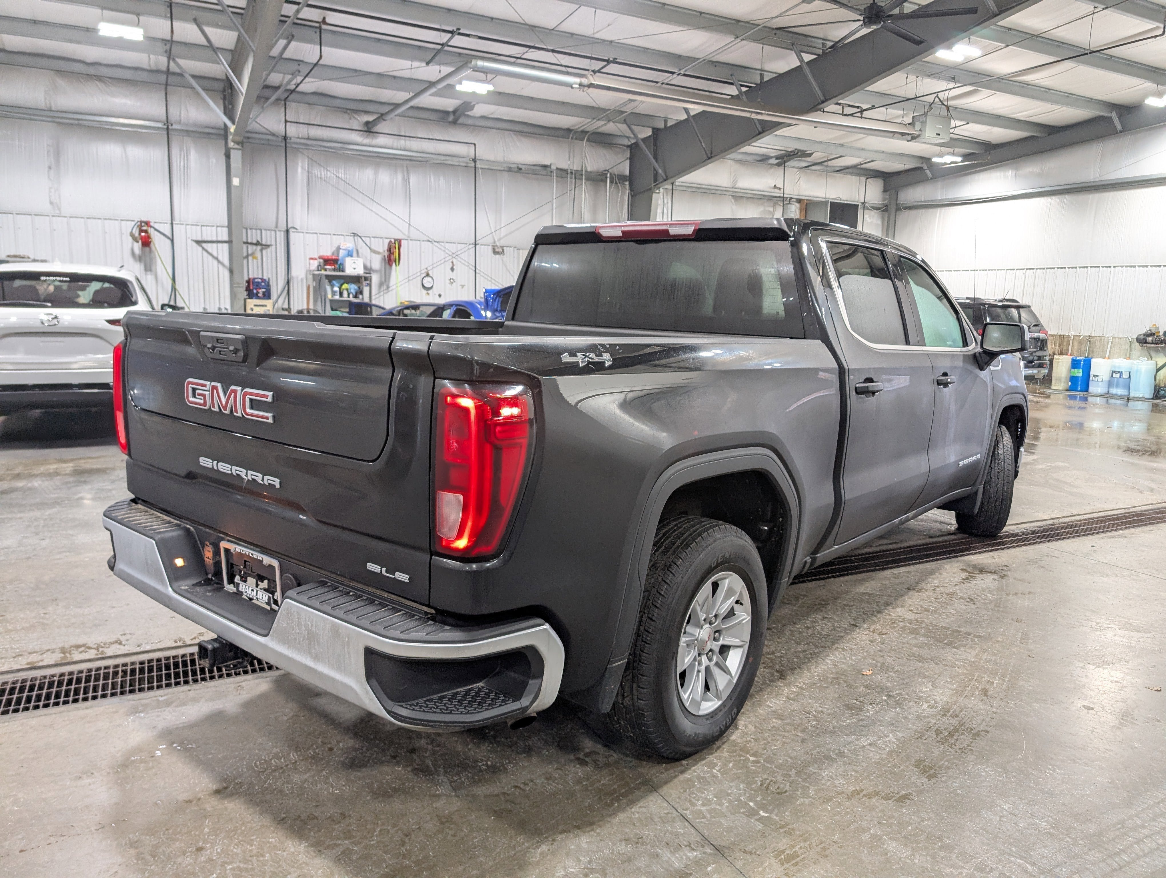 2023 GMC Sierra 1500 SLE