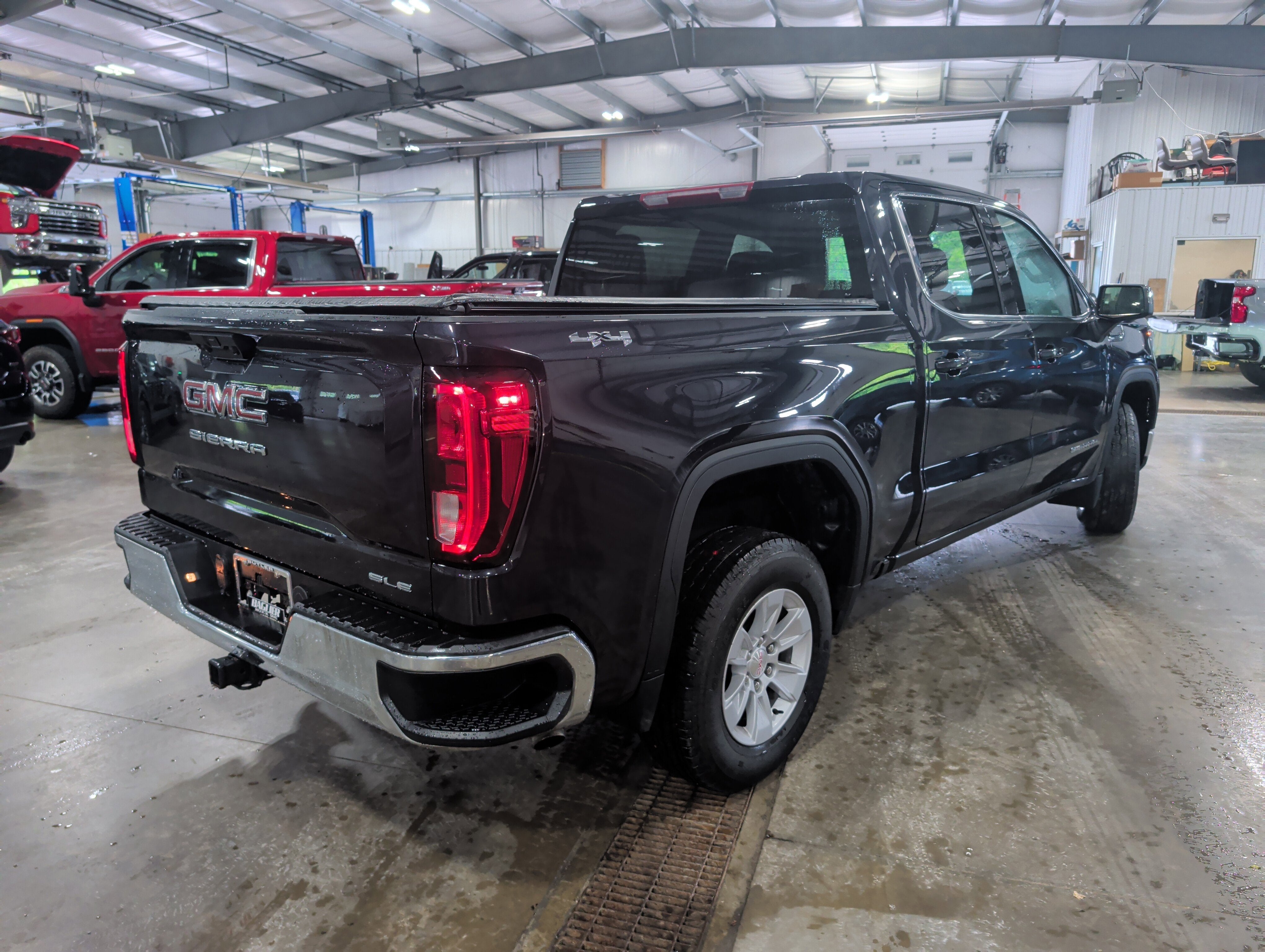 2023 GMC Sierra 1500 SLE