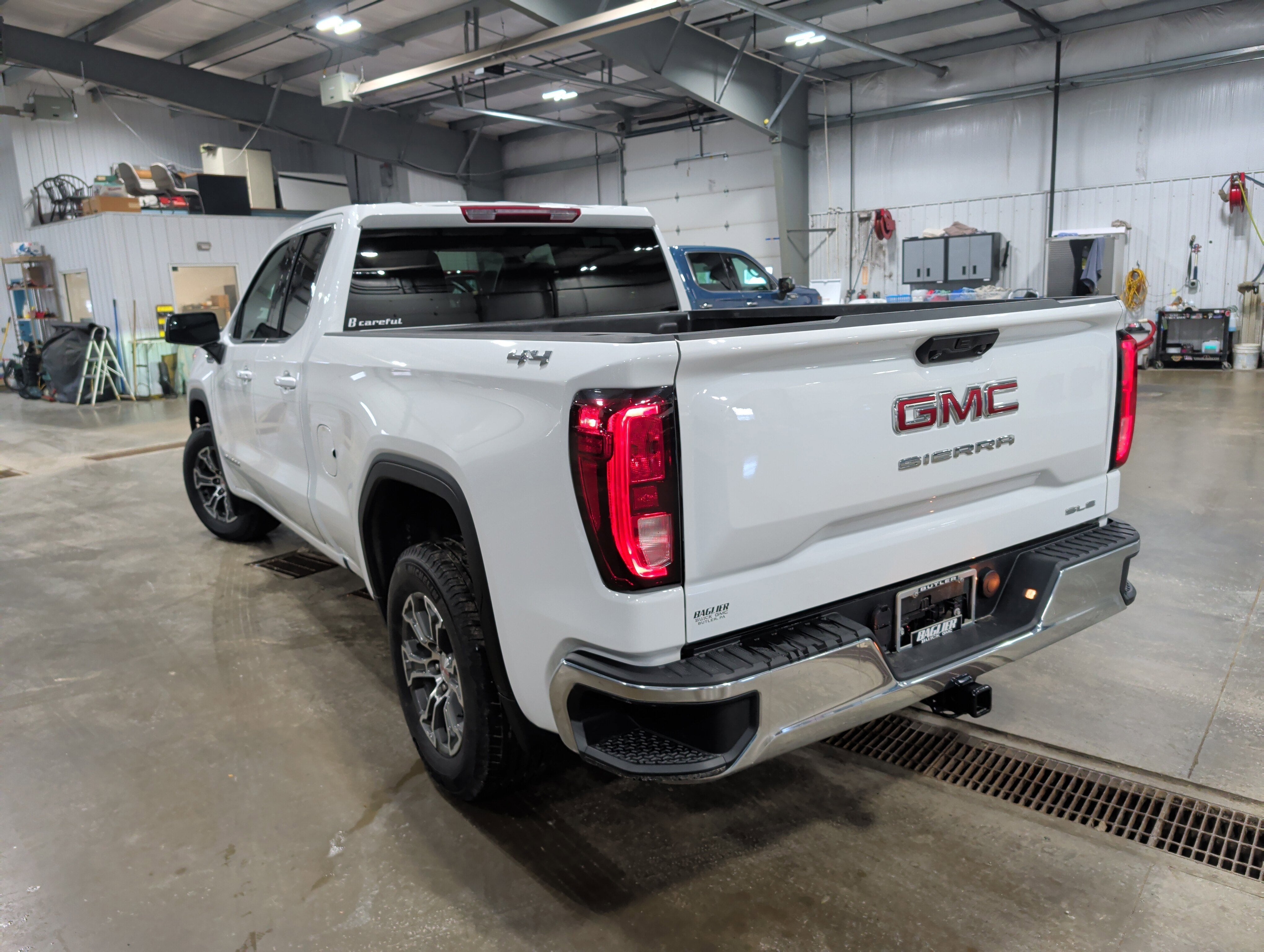 2024 GMC Sierra 1500 SLE