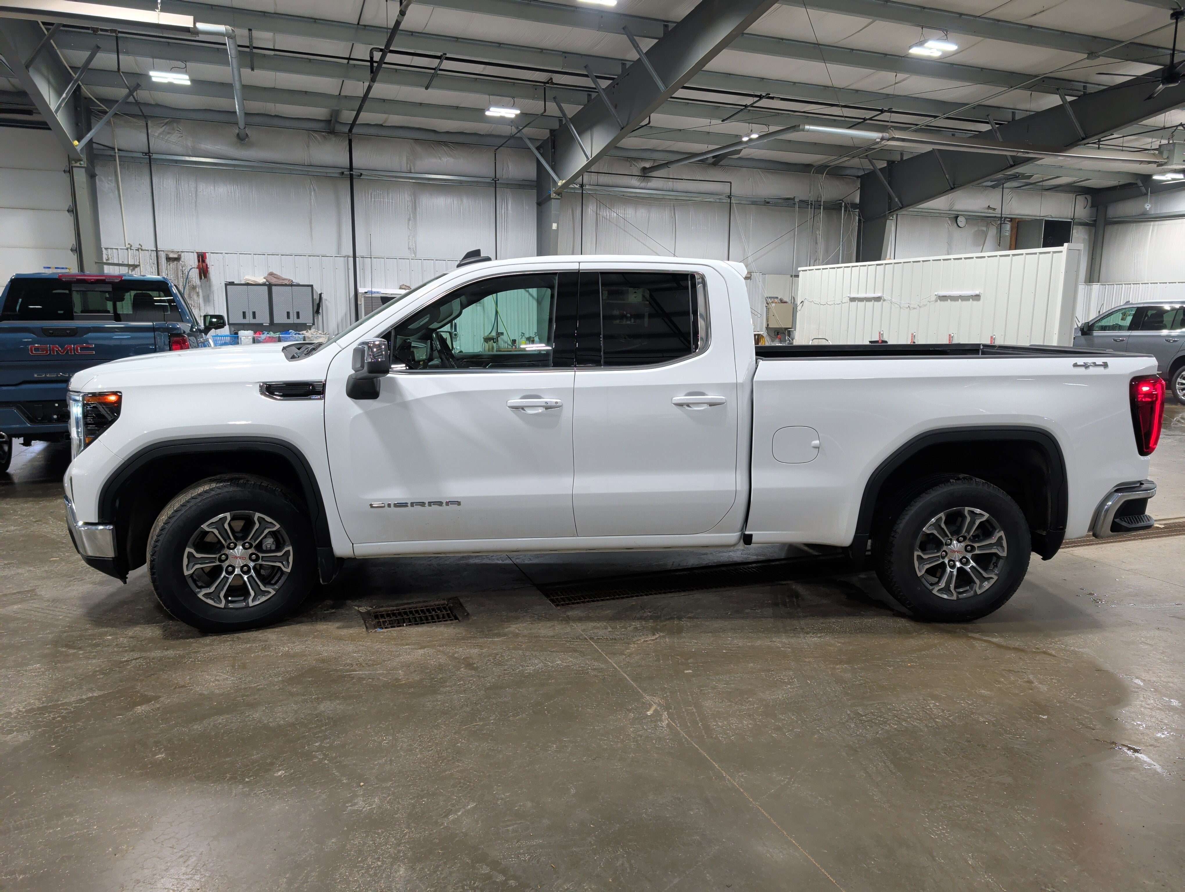2024 GMC Sierra 1500 SLE