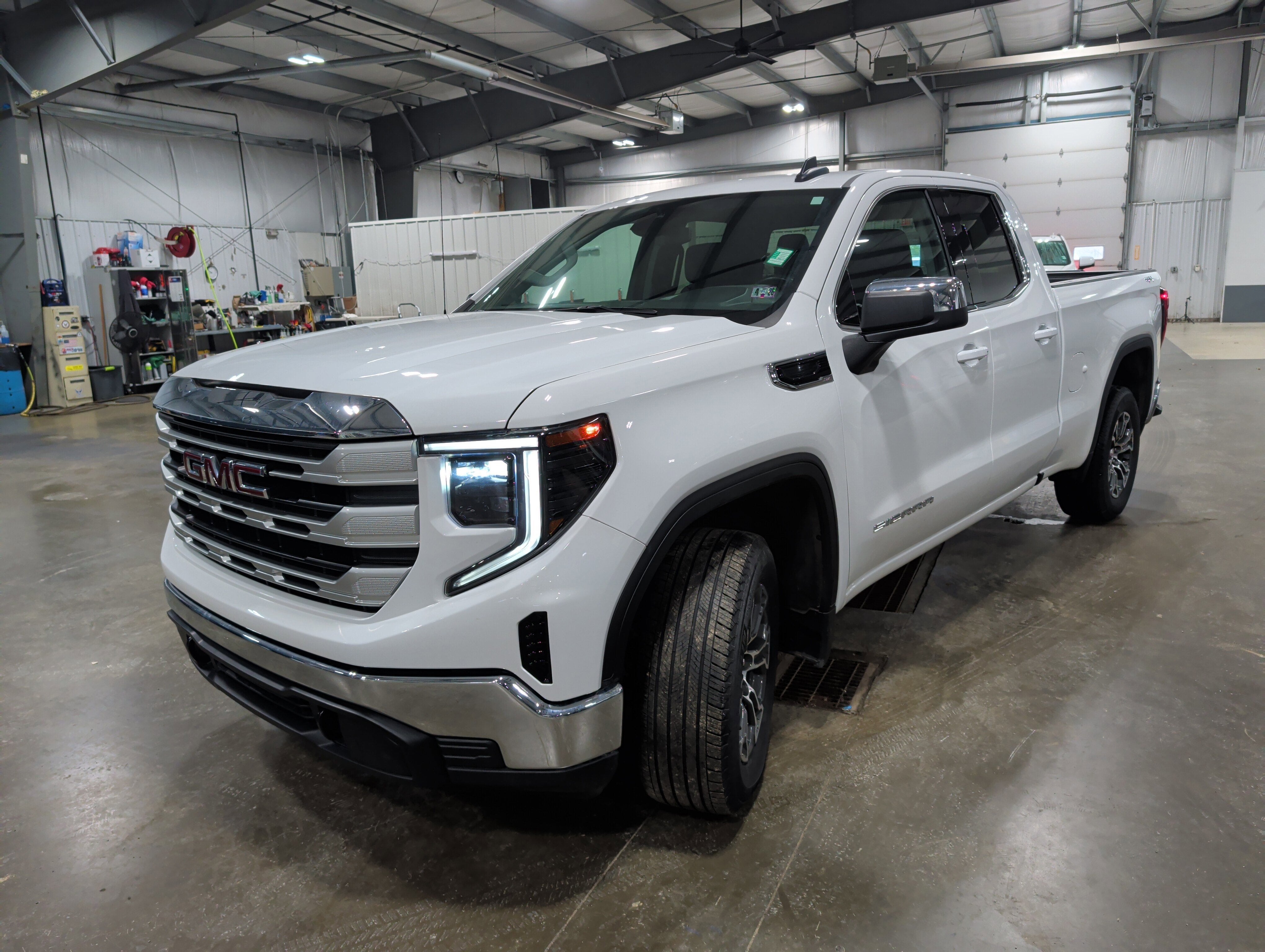 2024 GMC Sierra 1500 SLE