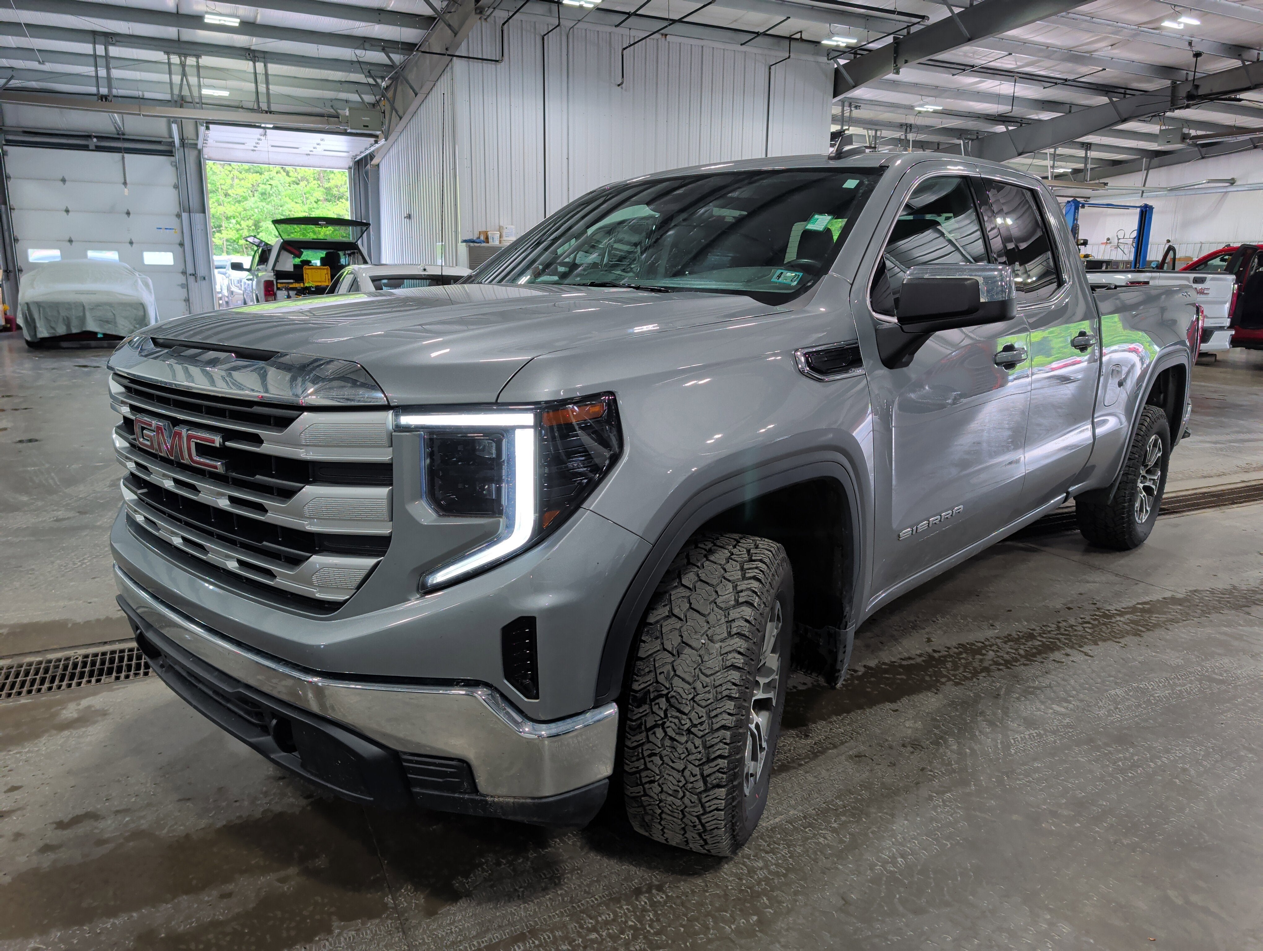 2023 GMC Sierra 1500 SLE