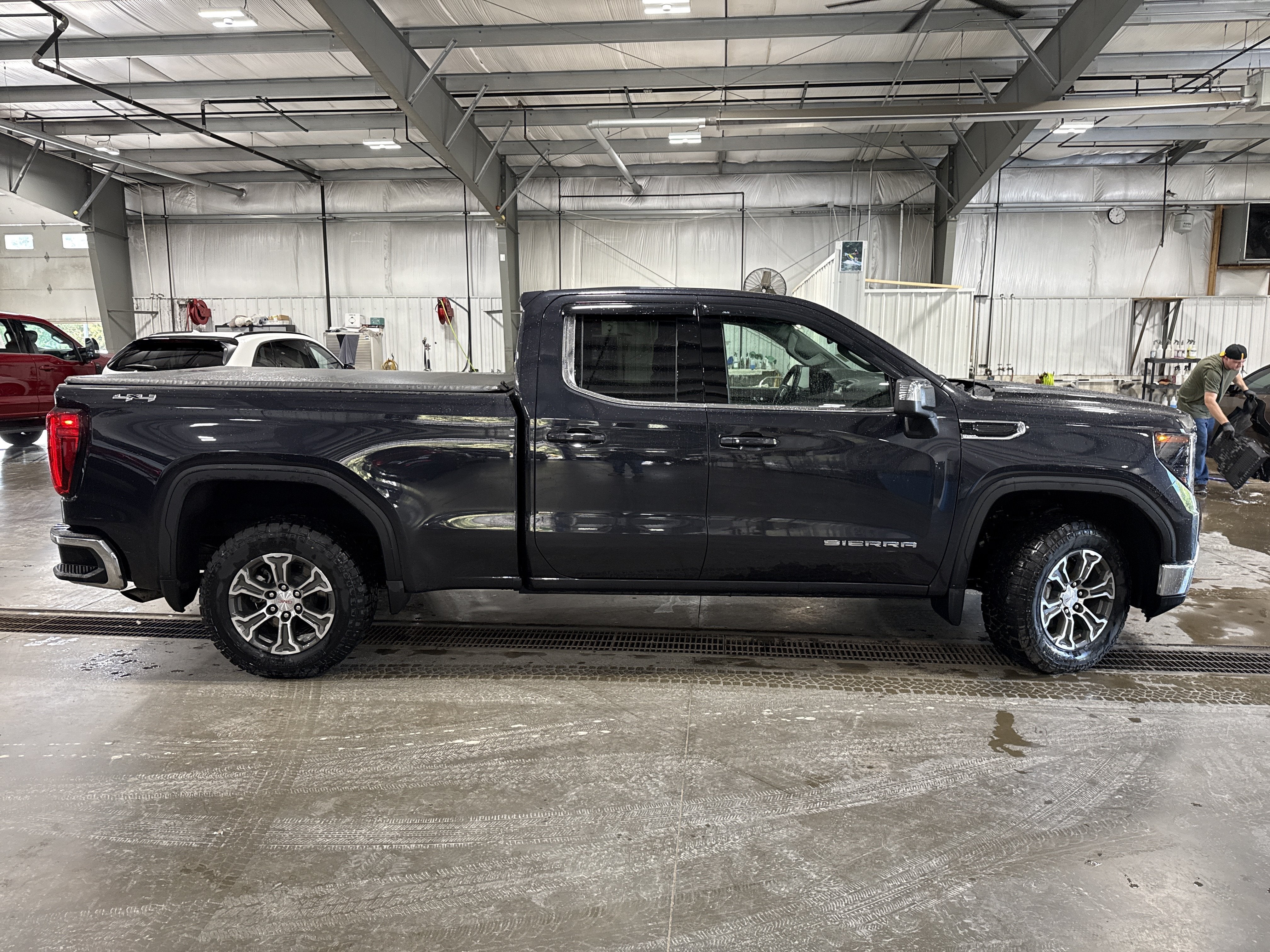 2024 GMC Sierra 1500 SLE