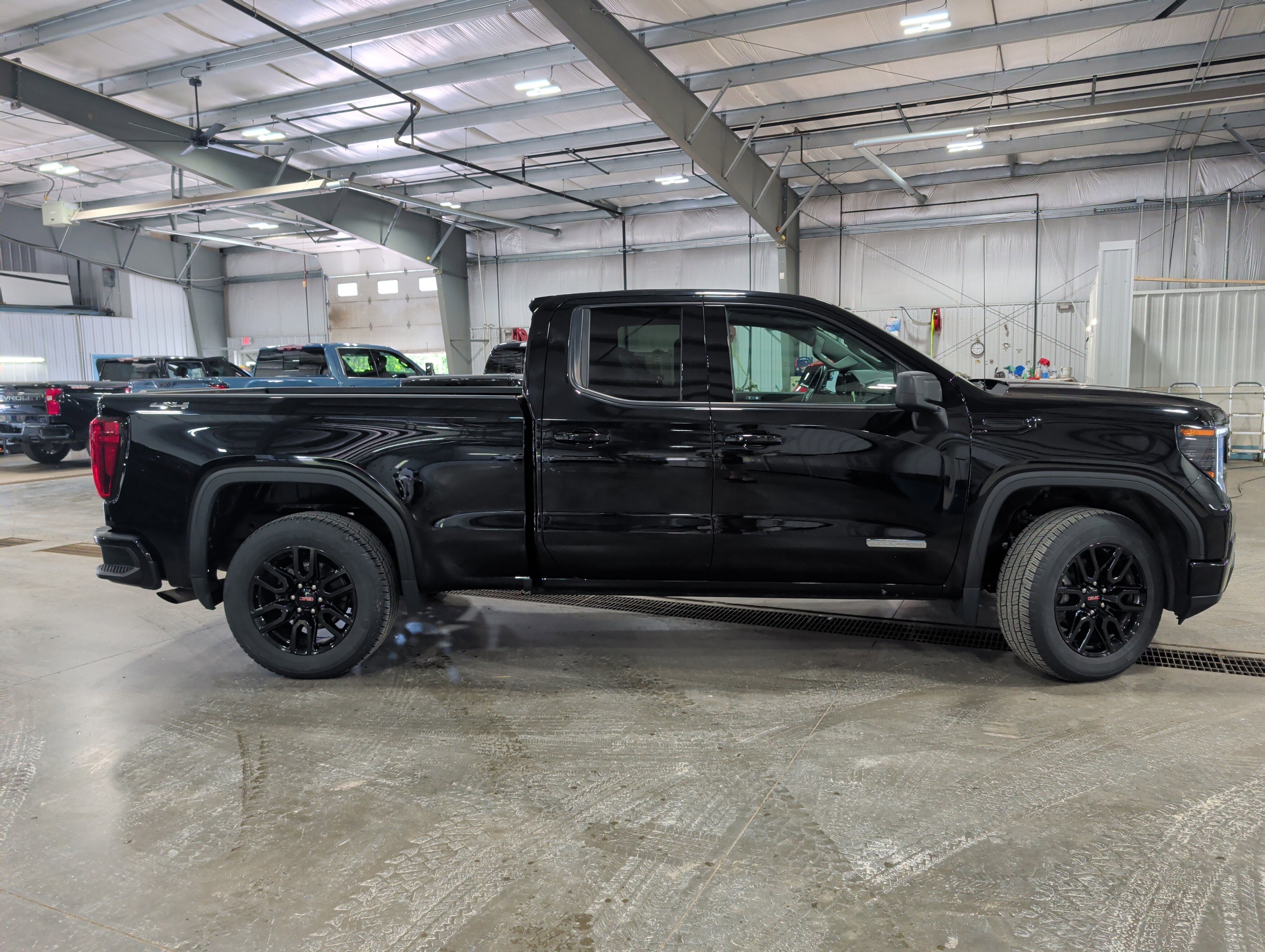 2023 GMC Sierra 1500 Elevation