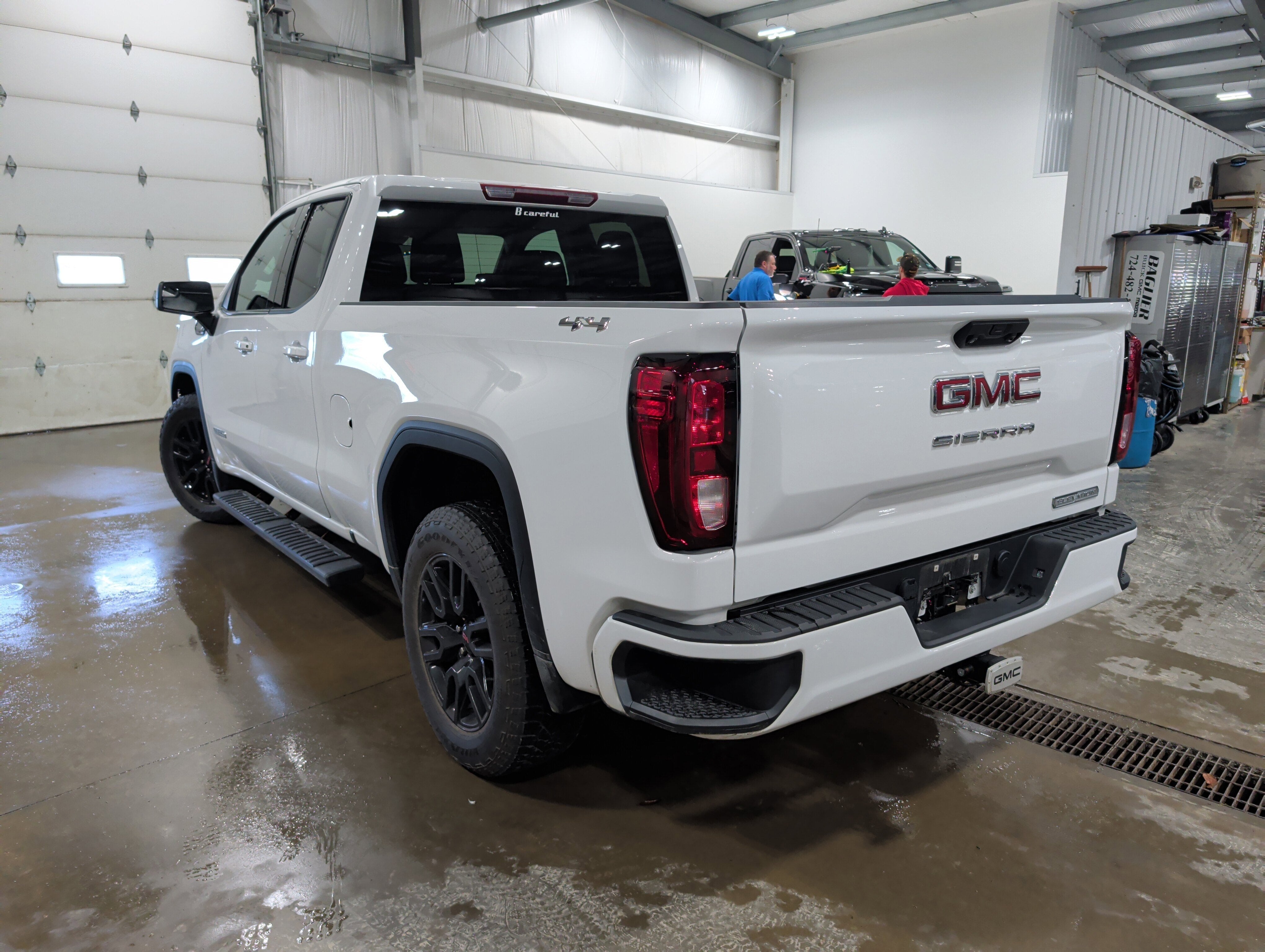 2023 GMC Sierra 1500 Elevation