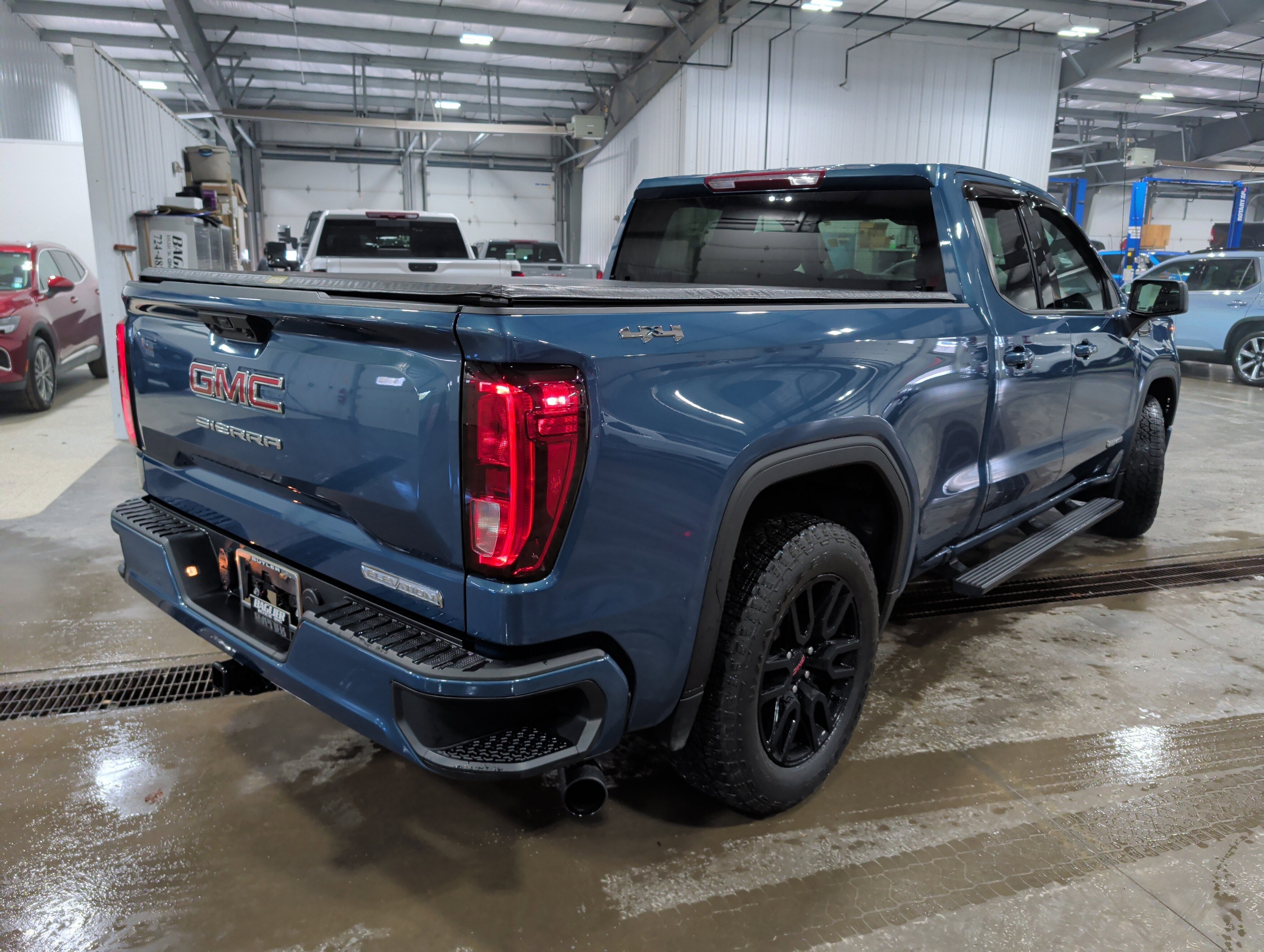 2024 GMC Sierra 1500 Elevation