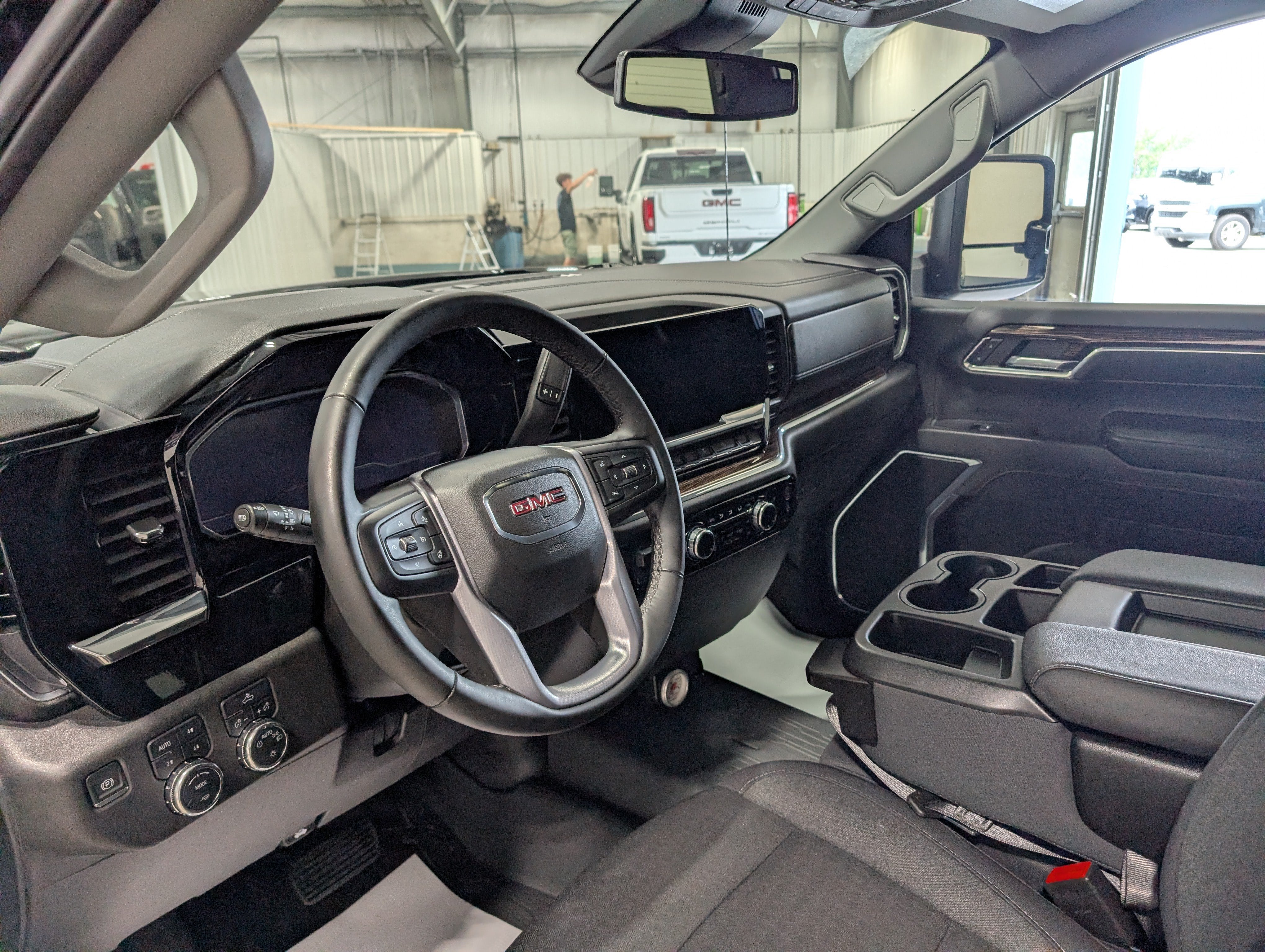 2024 GMC Sierra 1500 SLE