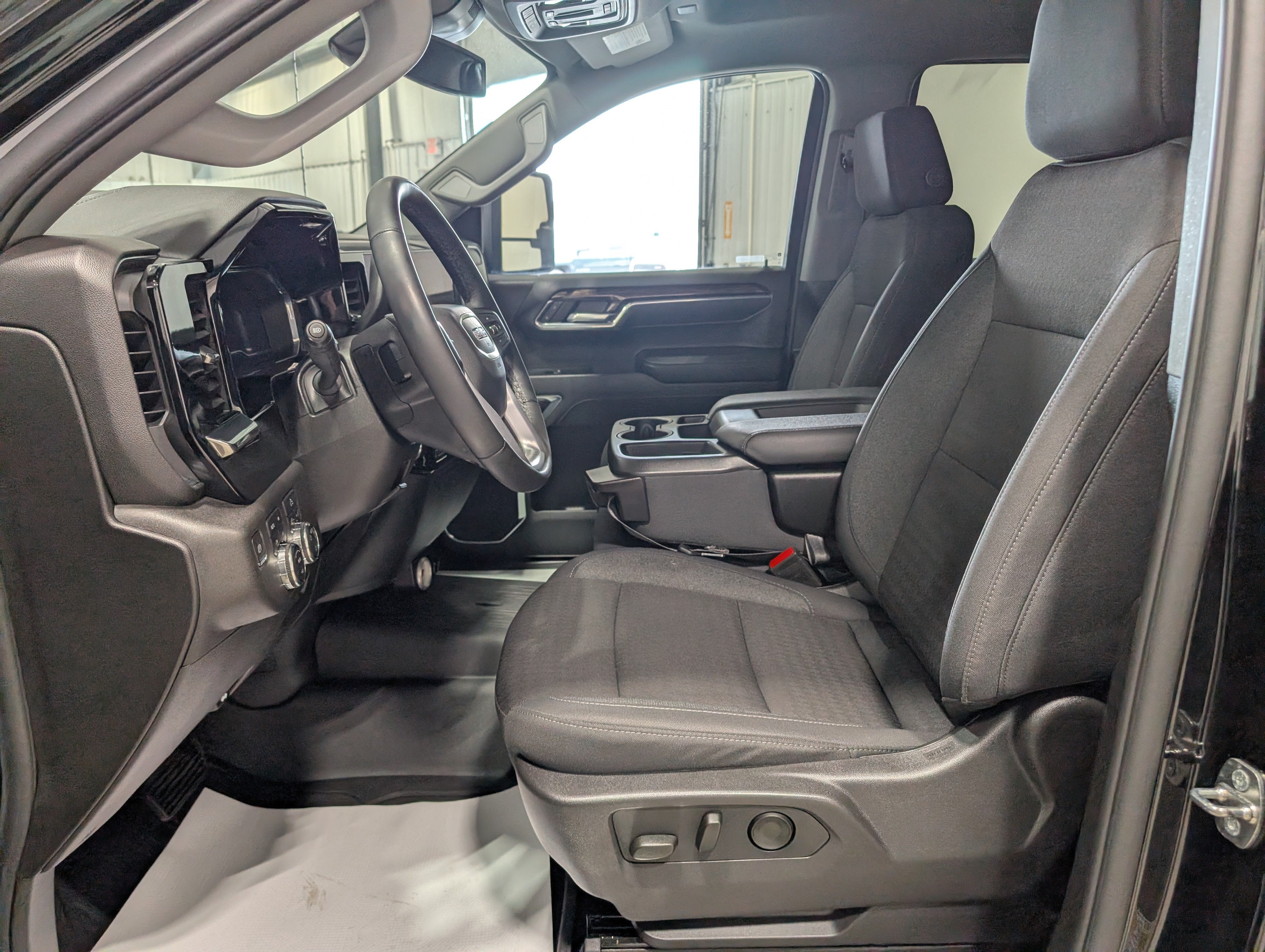 2024 GMC Sierra 1500 SLE