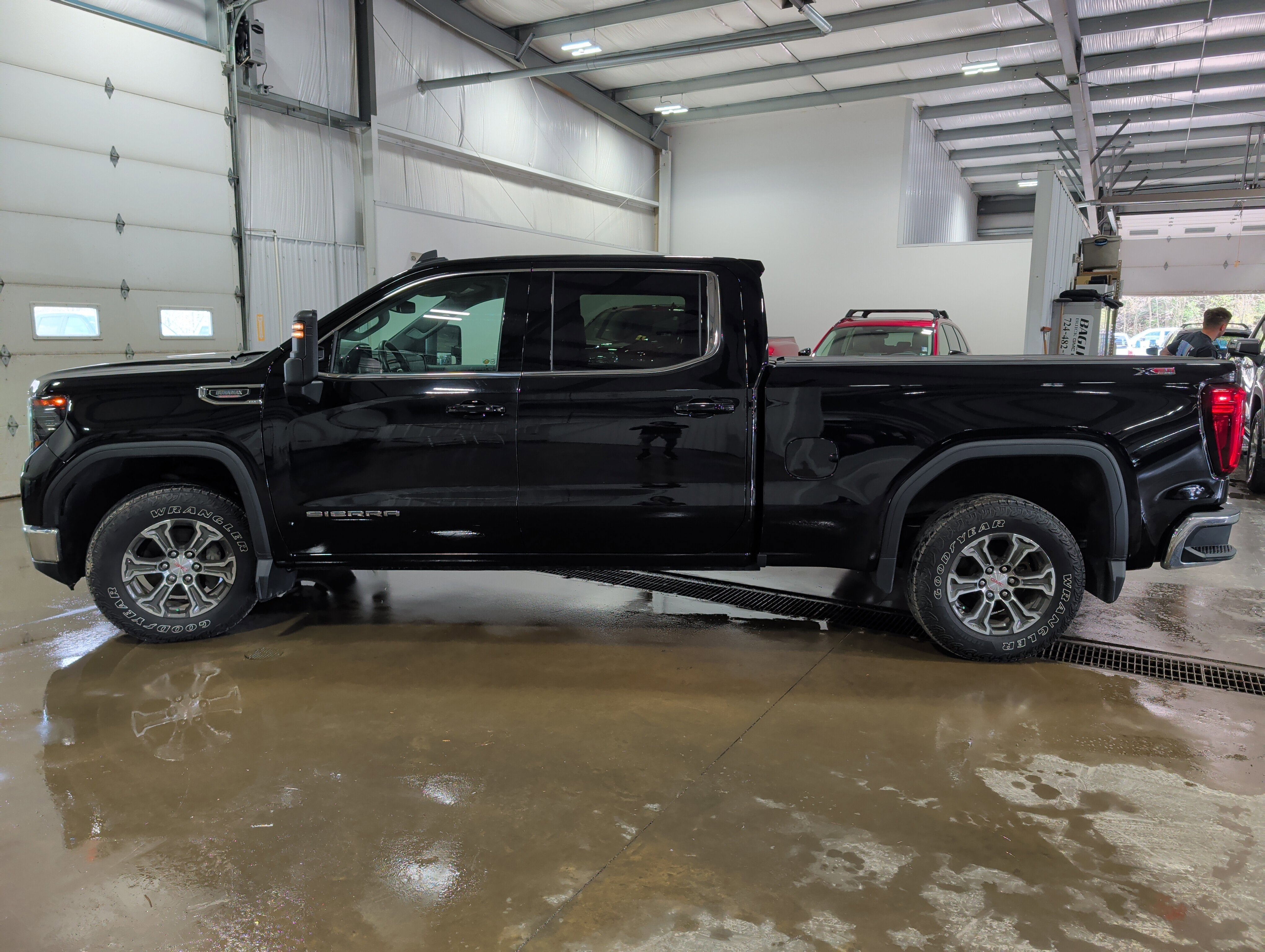 2024 GMC Sierra 1500 SLE